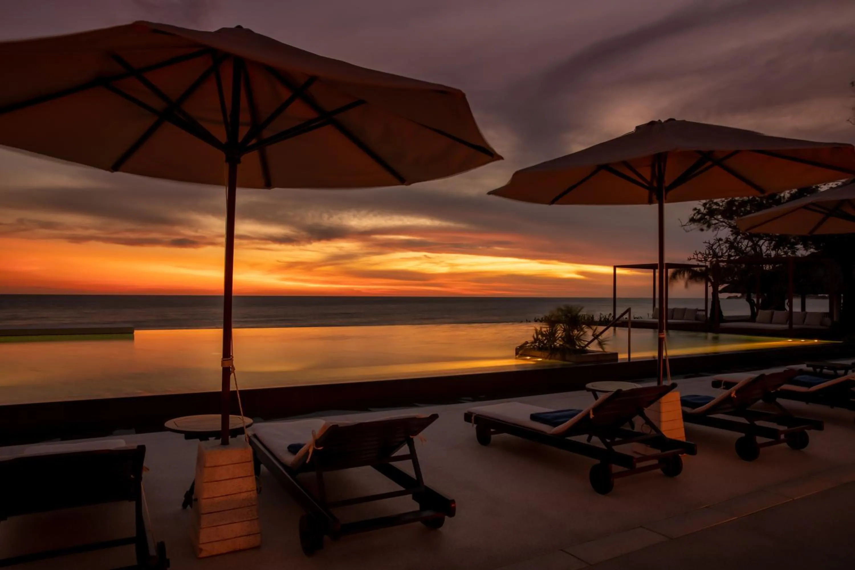 Sunset in Azerai Ke Ga Bay