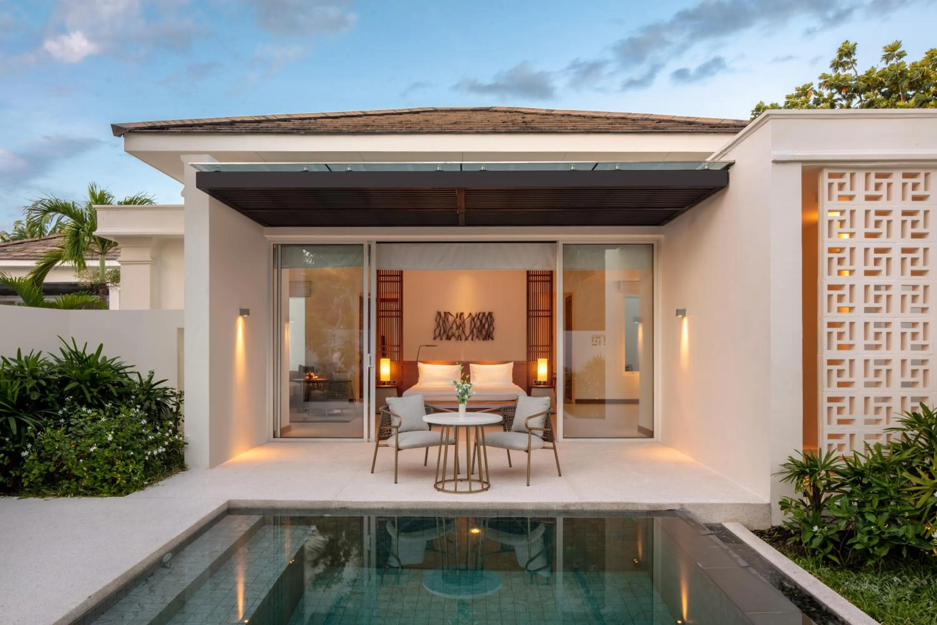 Toilet in Azerai Ke Ga Bay