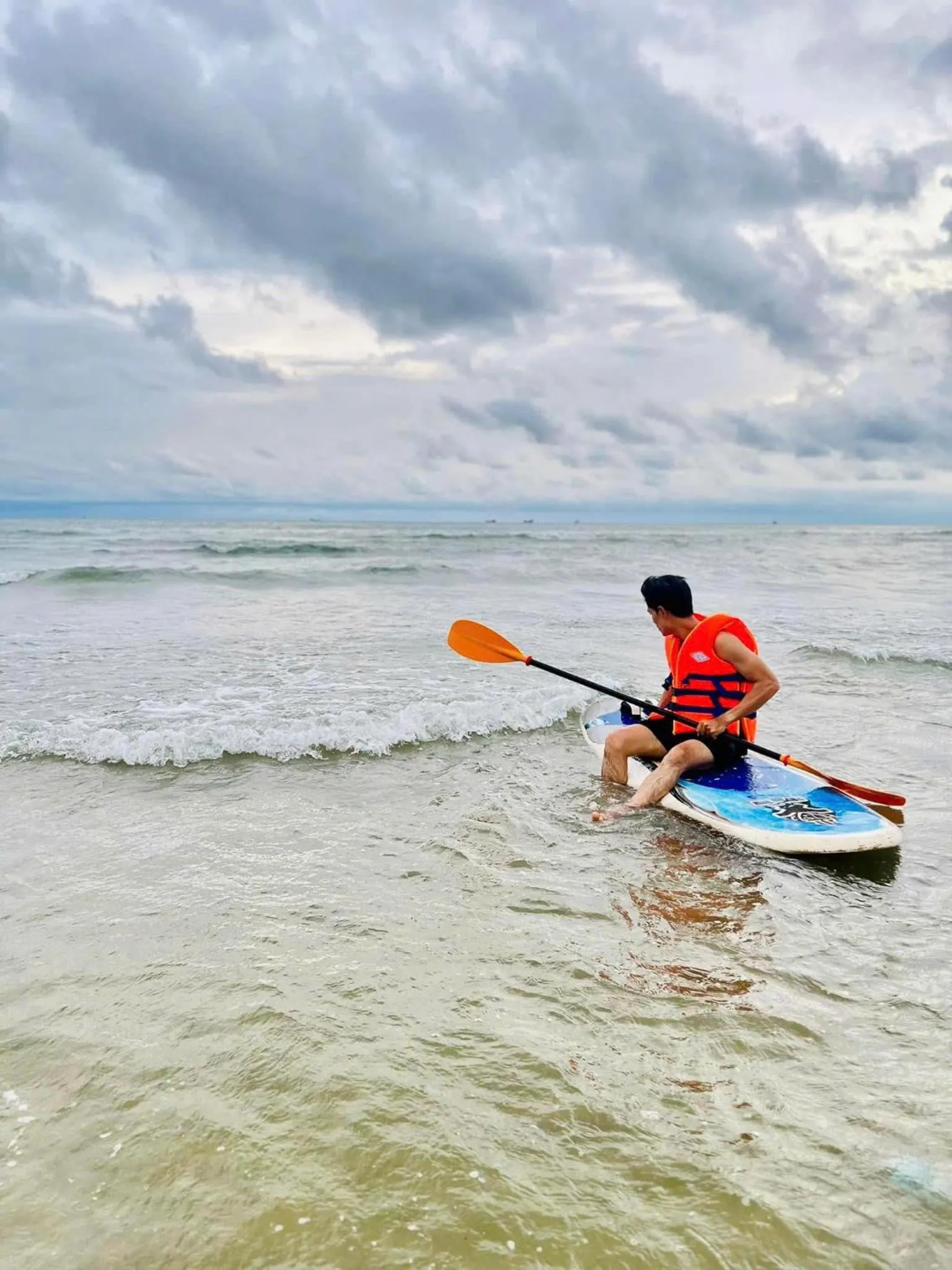 Activities in Azerai Ke Ga Bay