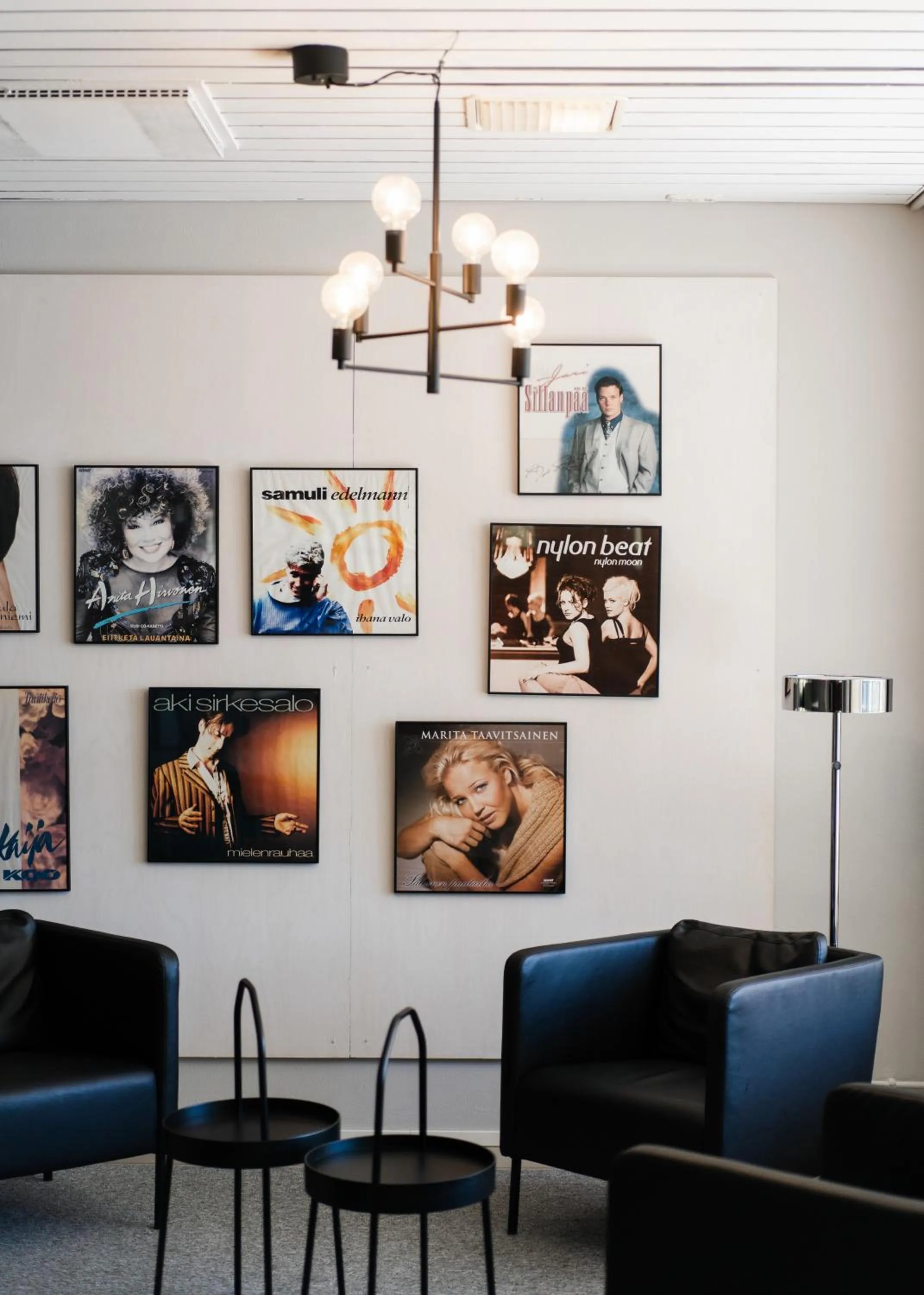 Communal lounge/ TV room in Hotel Waltikka