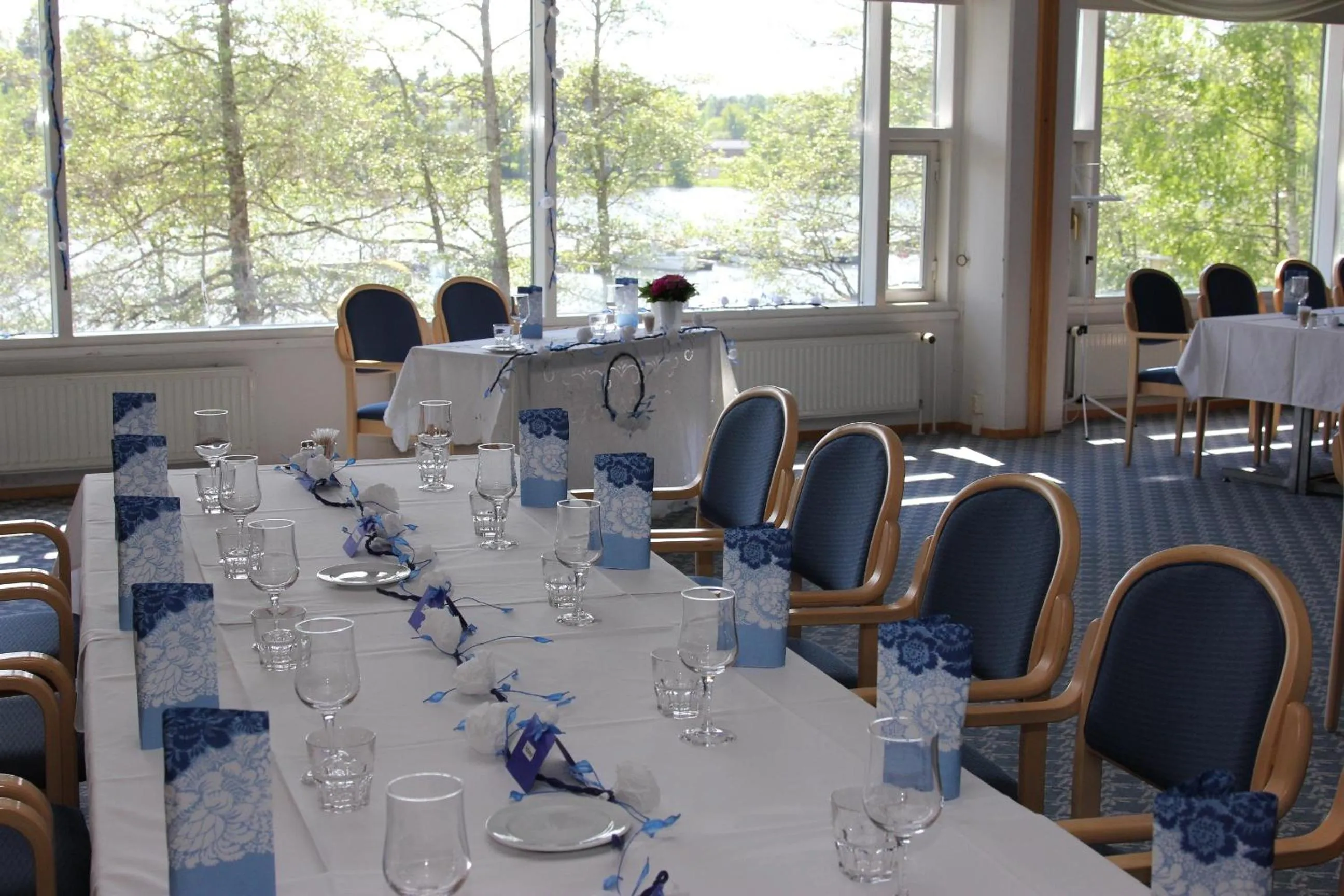 Restaurant/places to eat in Hotel Waltikka