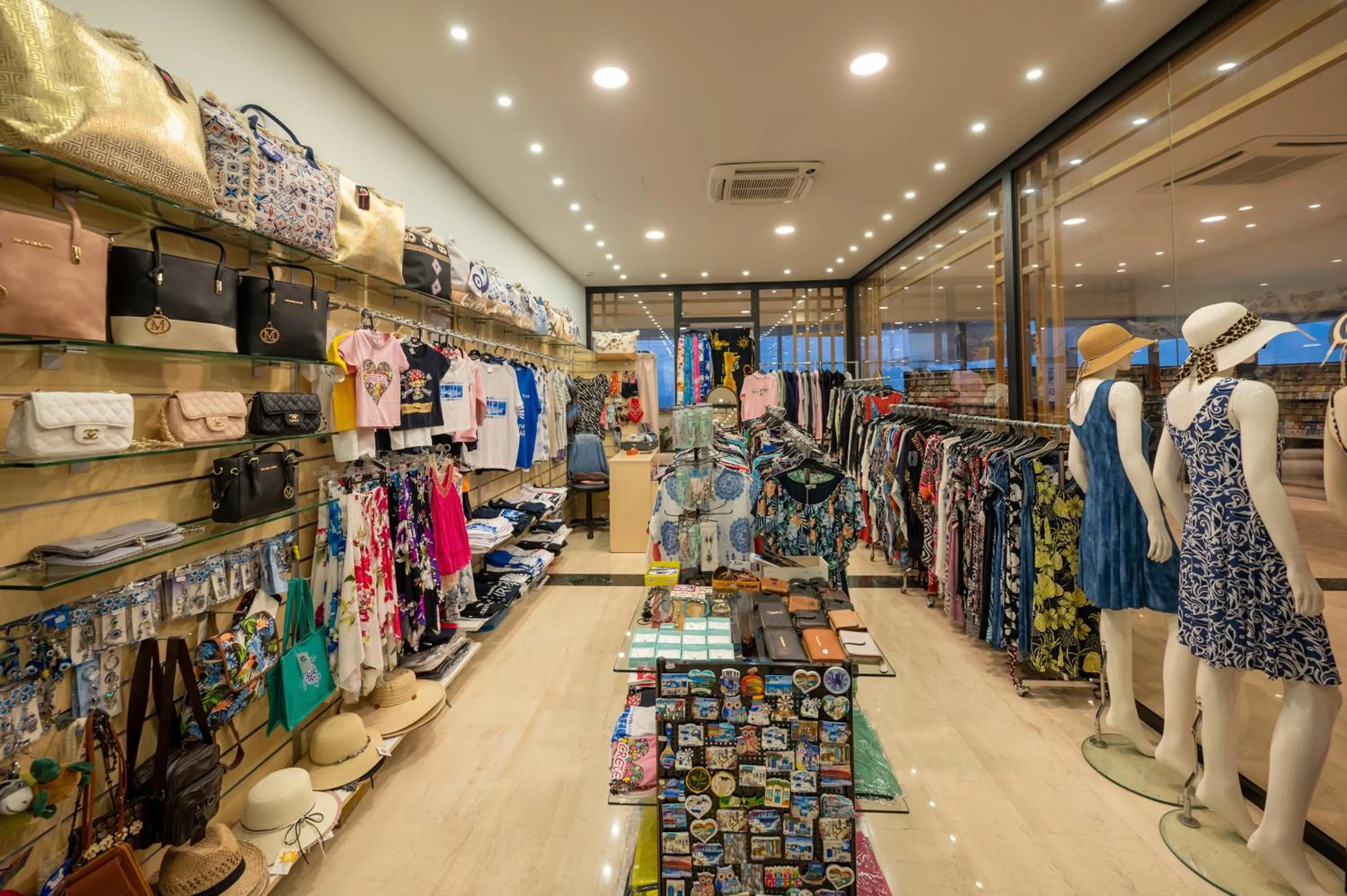 Shopping Area in Royal & Imperial Belvedere Resort