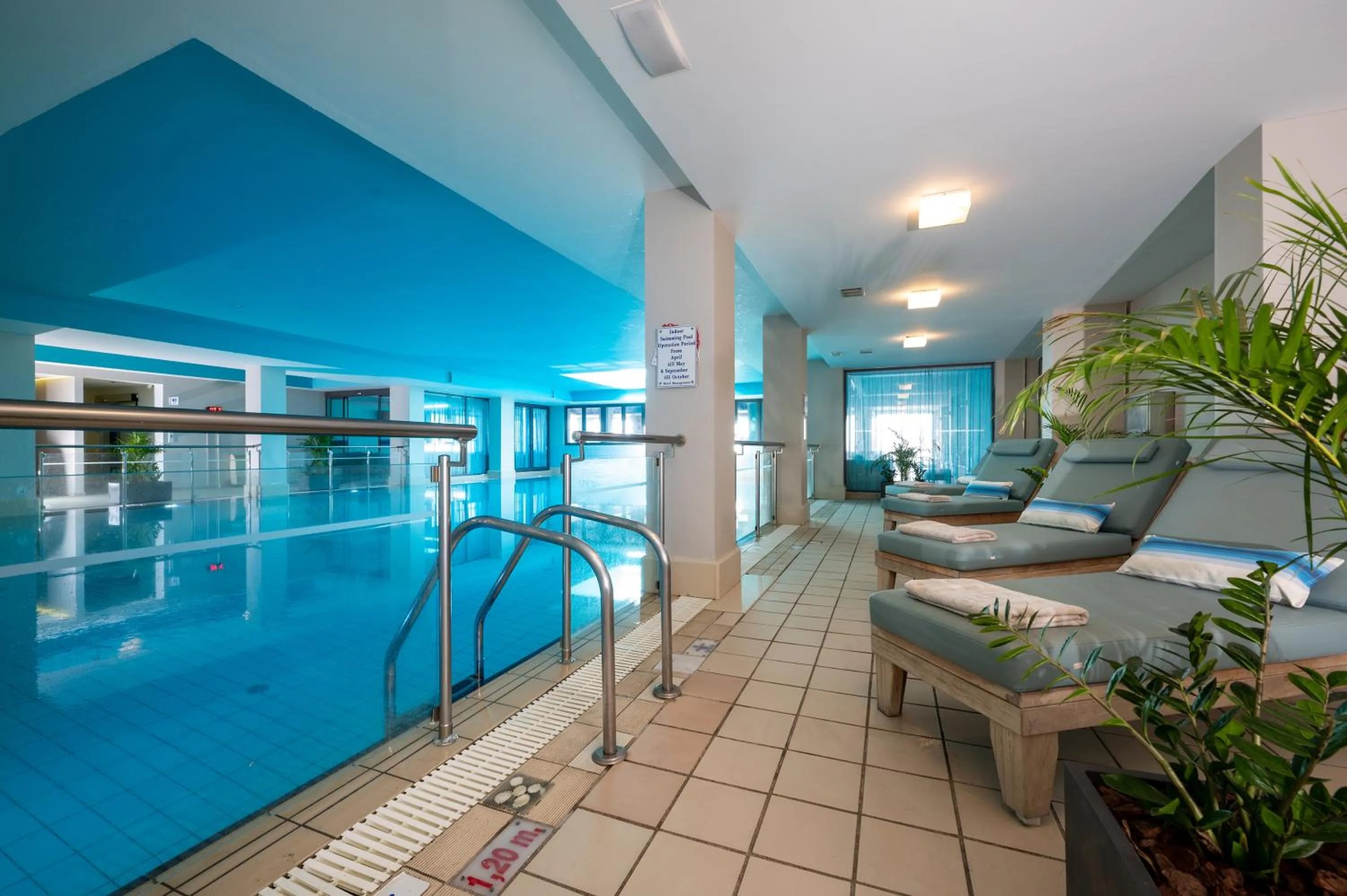 Swimming pool in Royal & Imperial Belvedere Resort