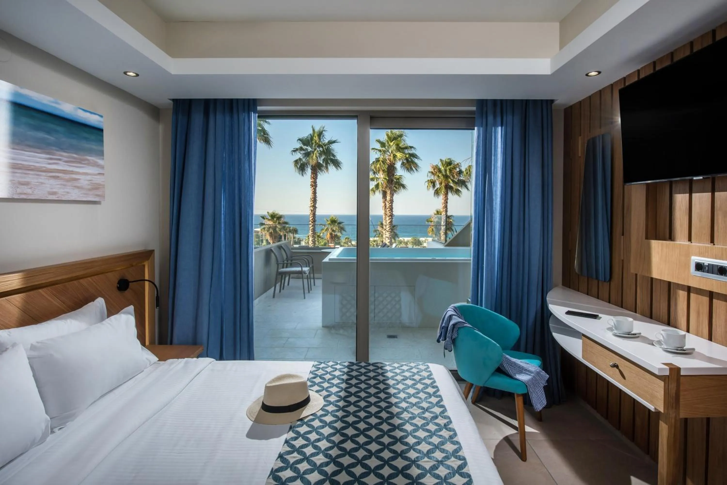 Bed in Royal & Imperial Belvedere Resort