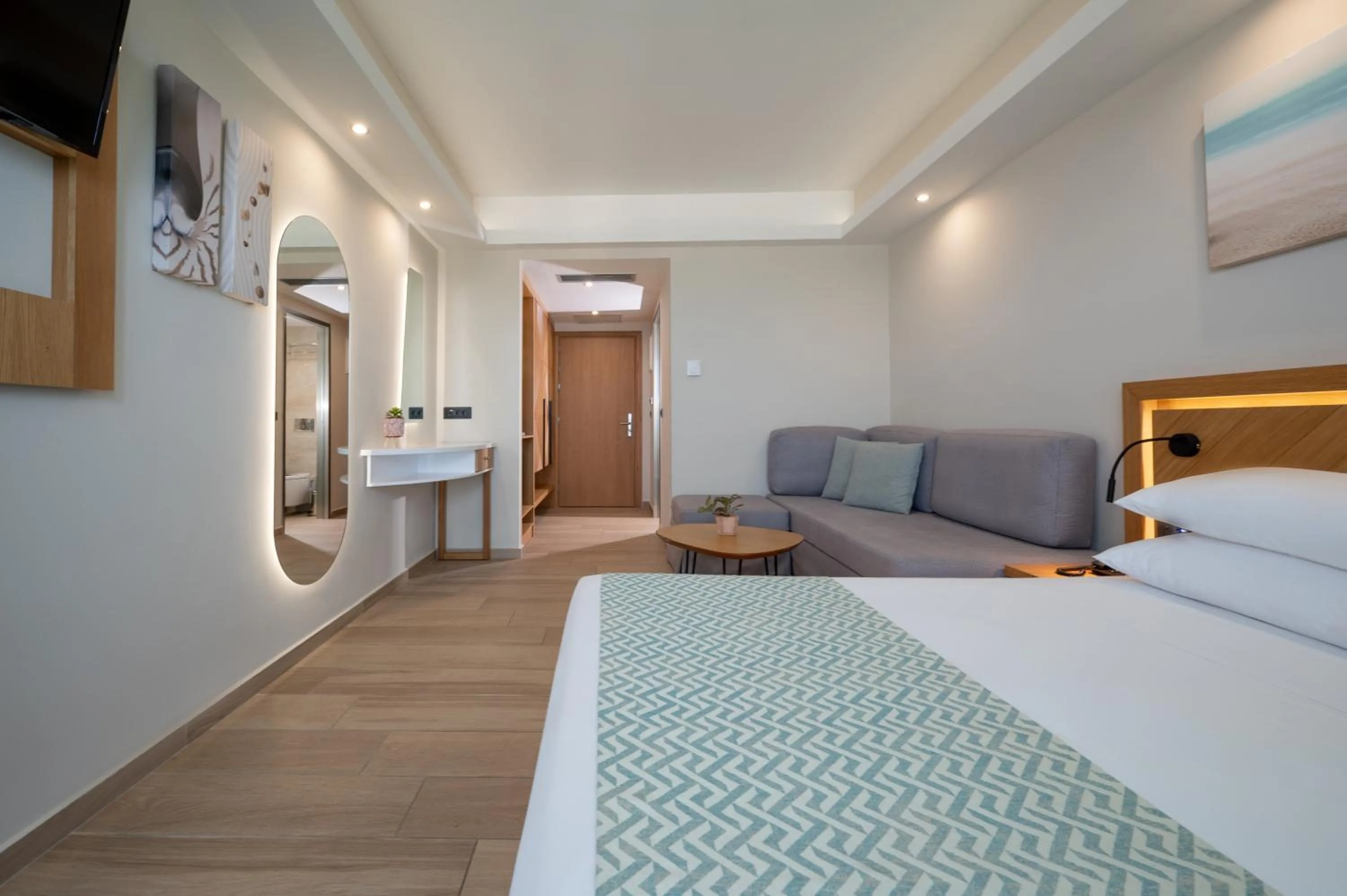 Bed in Royal & Imperial Belvedere Resort