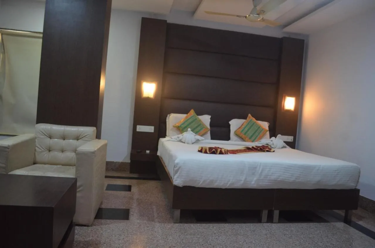 Bedroom, Bed in The Himalaya Park