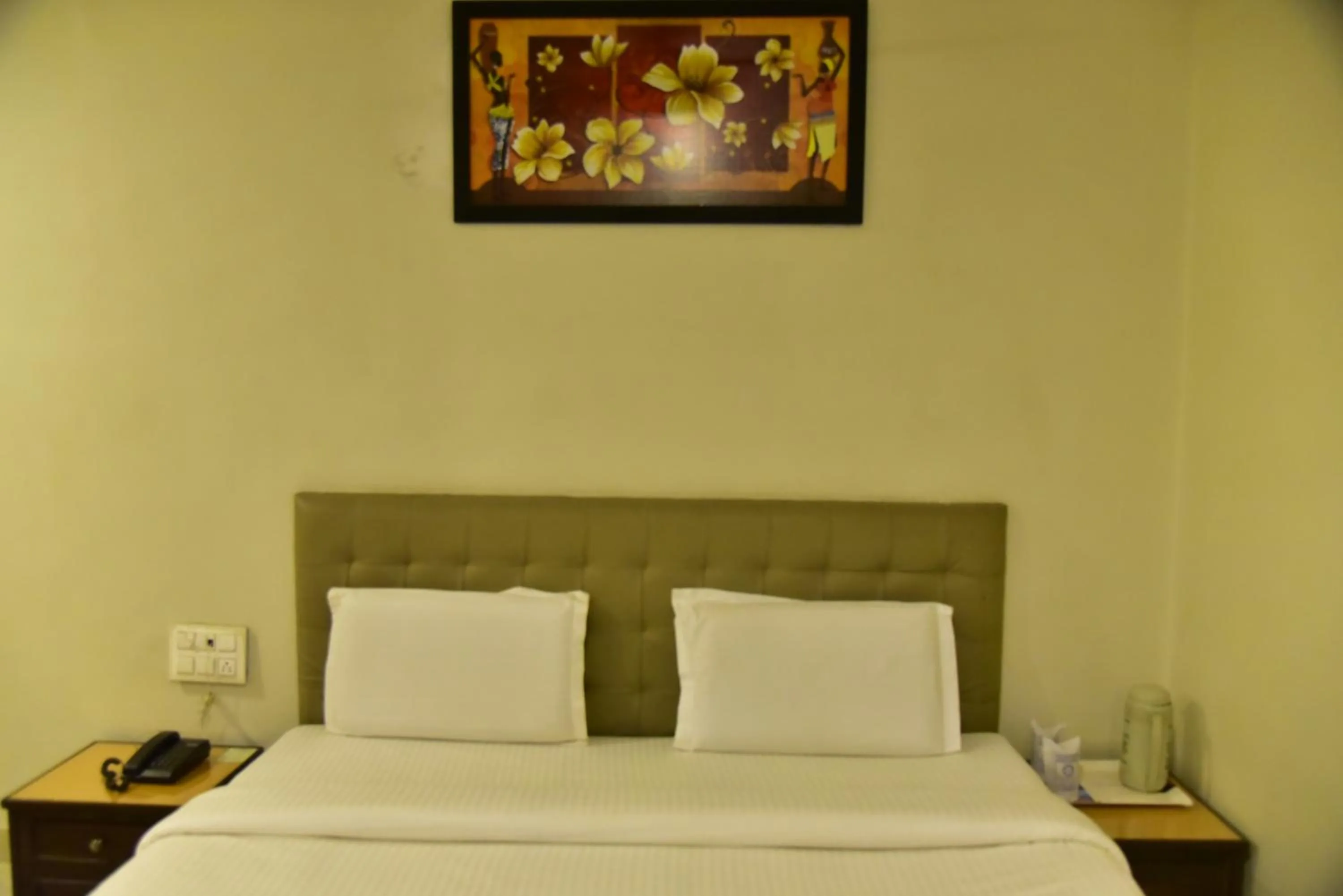 Shower, Bed in The Himalaya Park