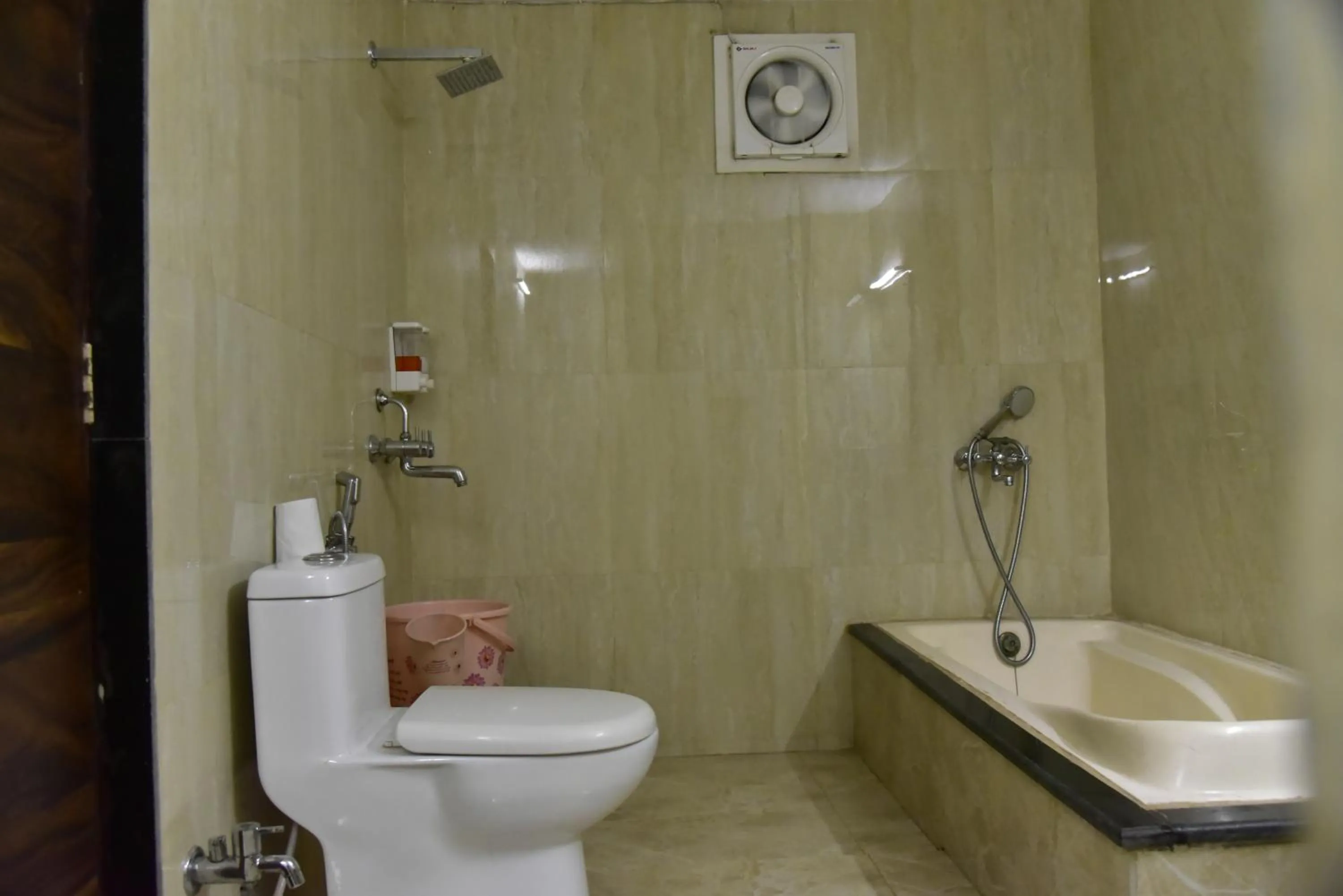 Shower in The Himalaya Park