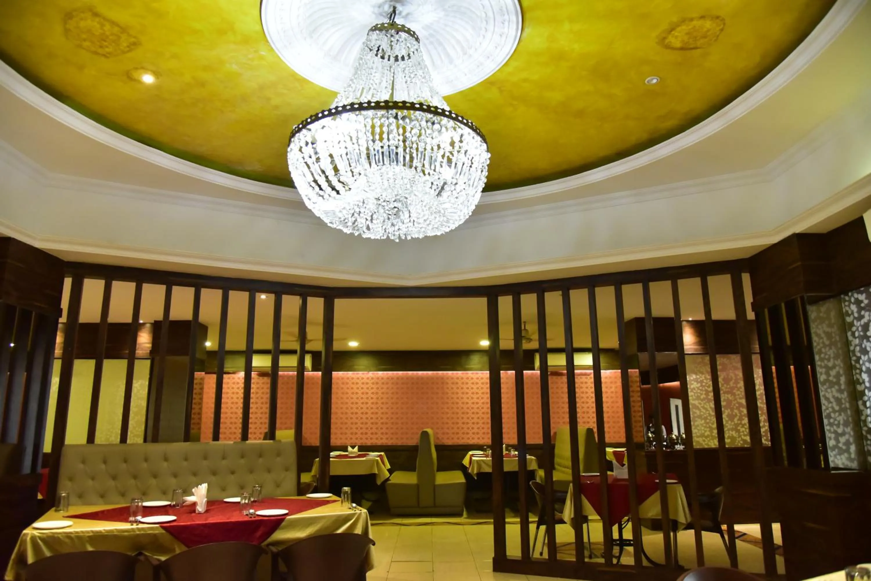 Restaurant/places to eat in The Himalaya Park