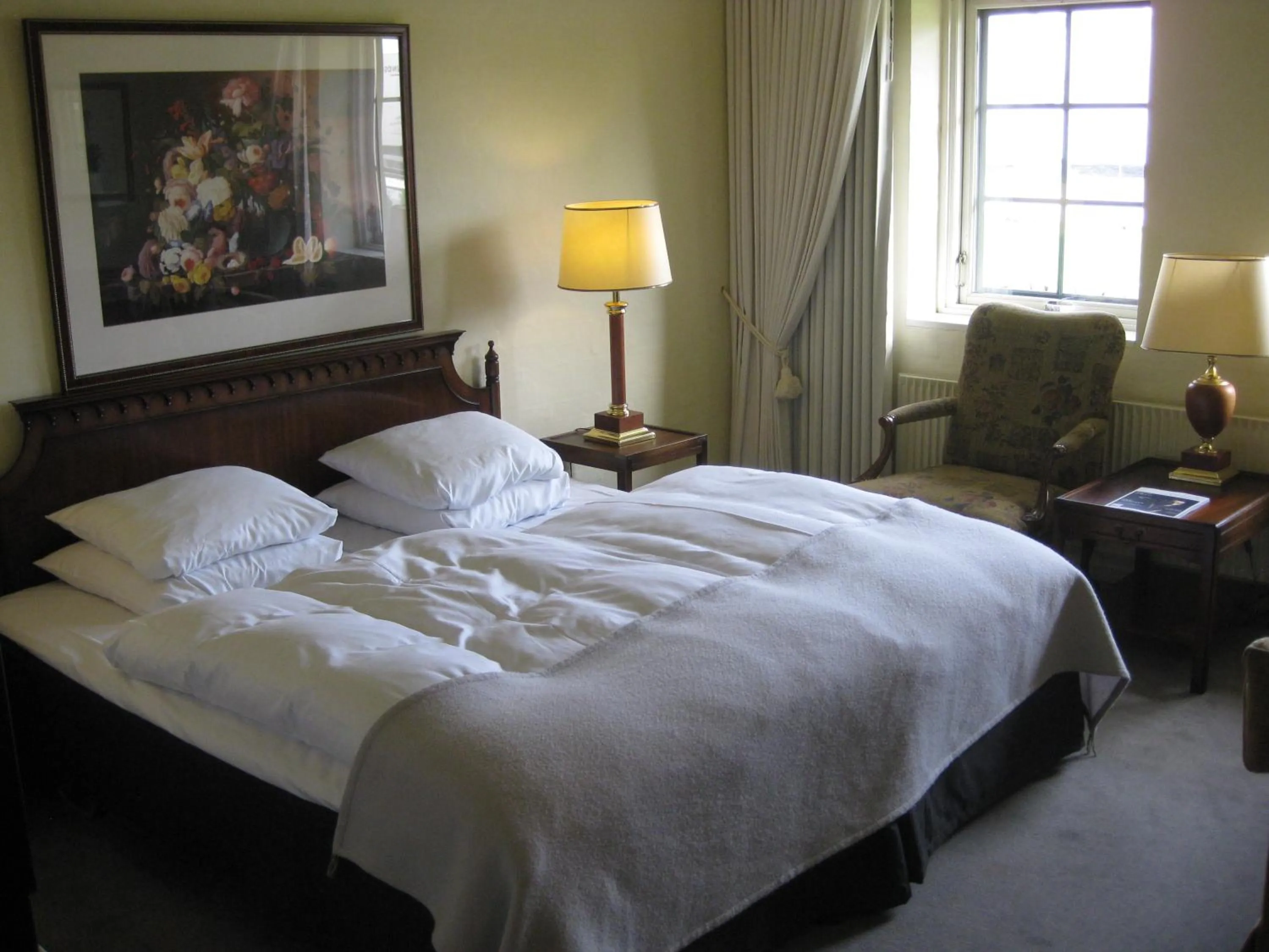 Photo of the whole room, Bed in Munkebo Kro & Hotel