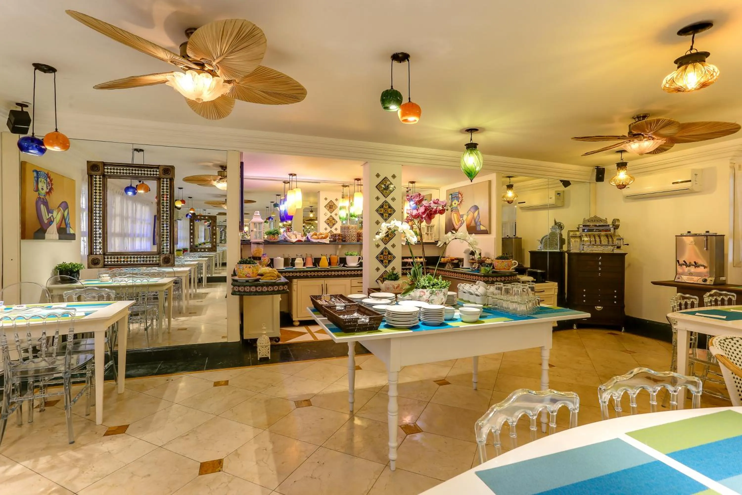 Buffet breakfast in Villas Jurerê Hotel Boutique