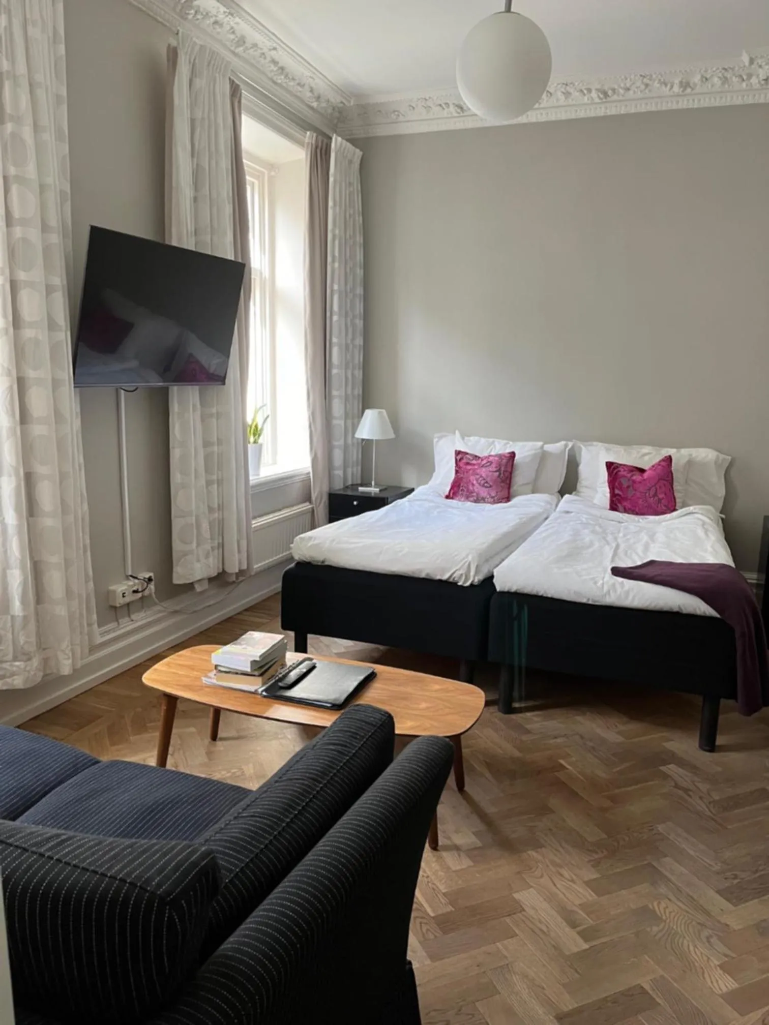 Bed in DA Hotel Apartments