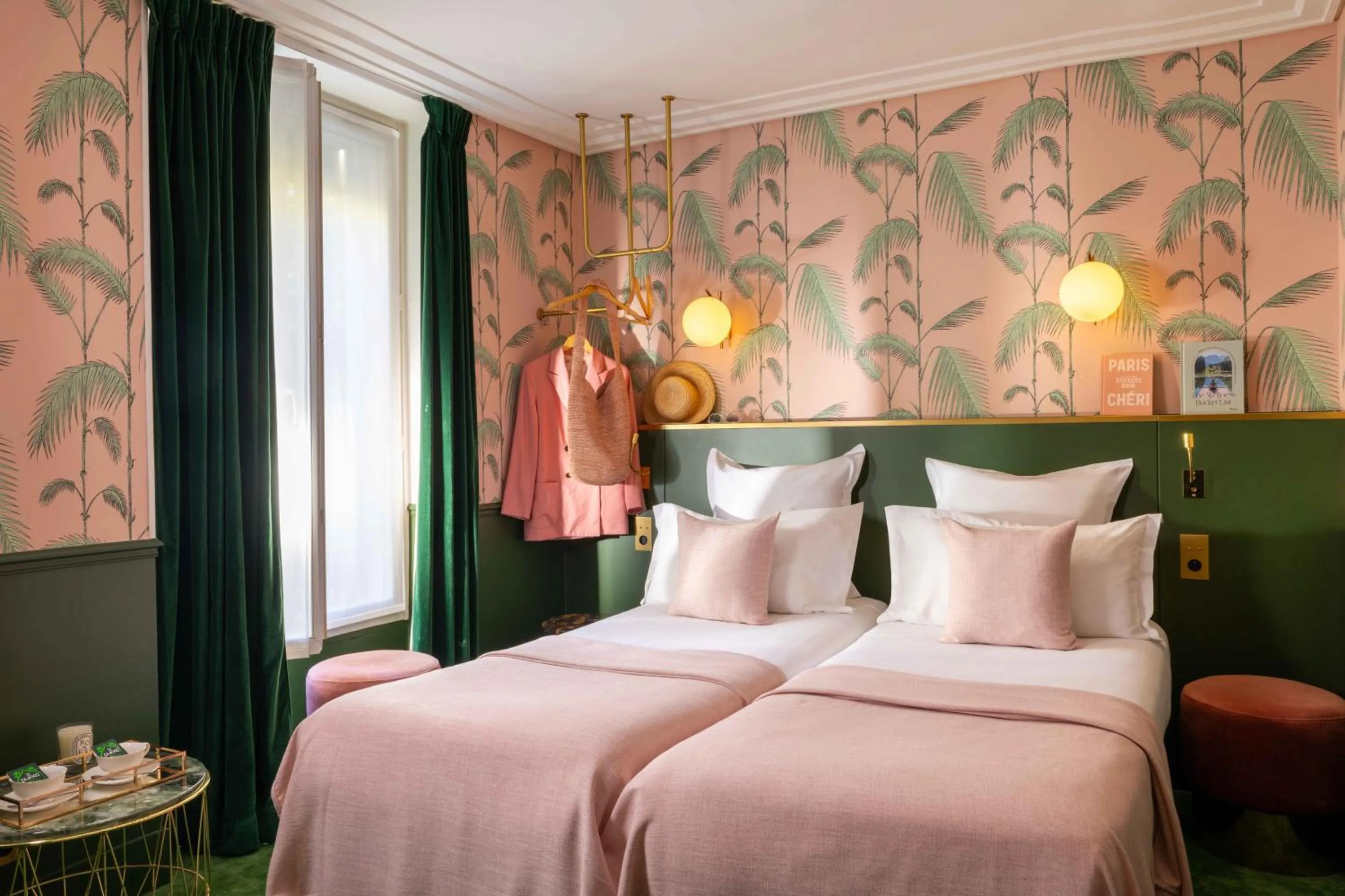 Bedroom, Bed in Hôtel Léna