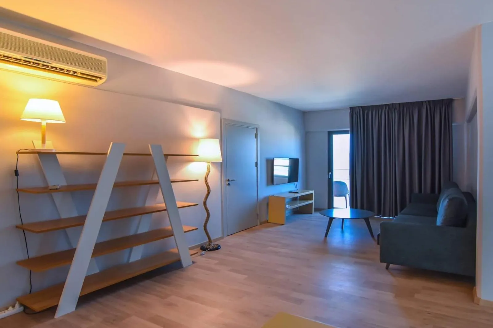 Seating area, Bed in Kresten Palace Hotel