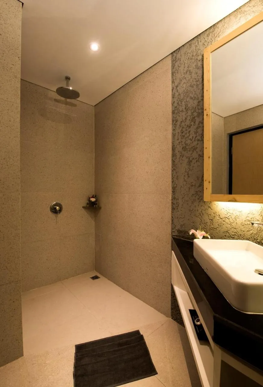 Bathroom in Ayaartta Hotel Malioboro