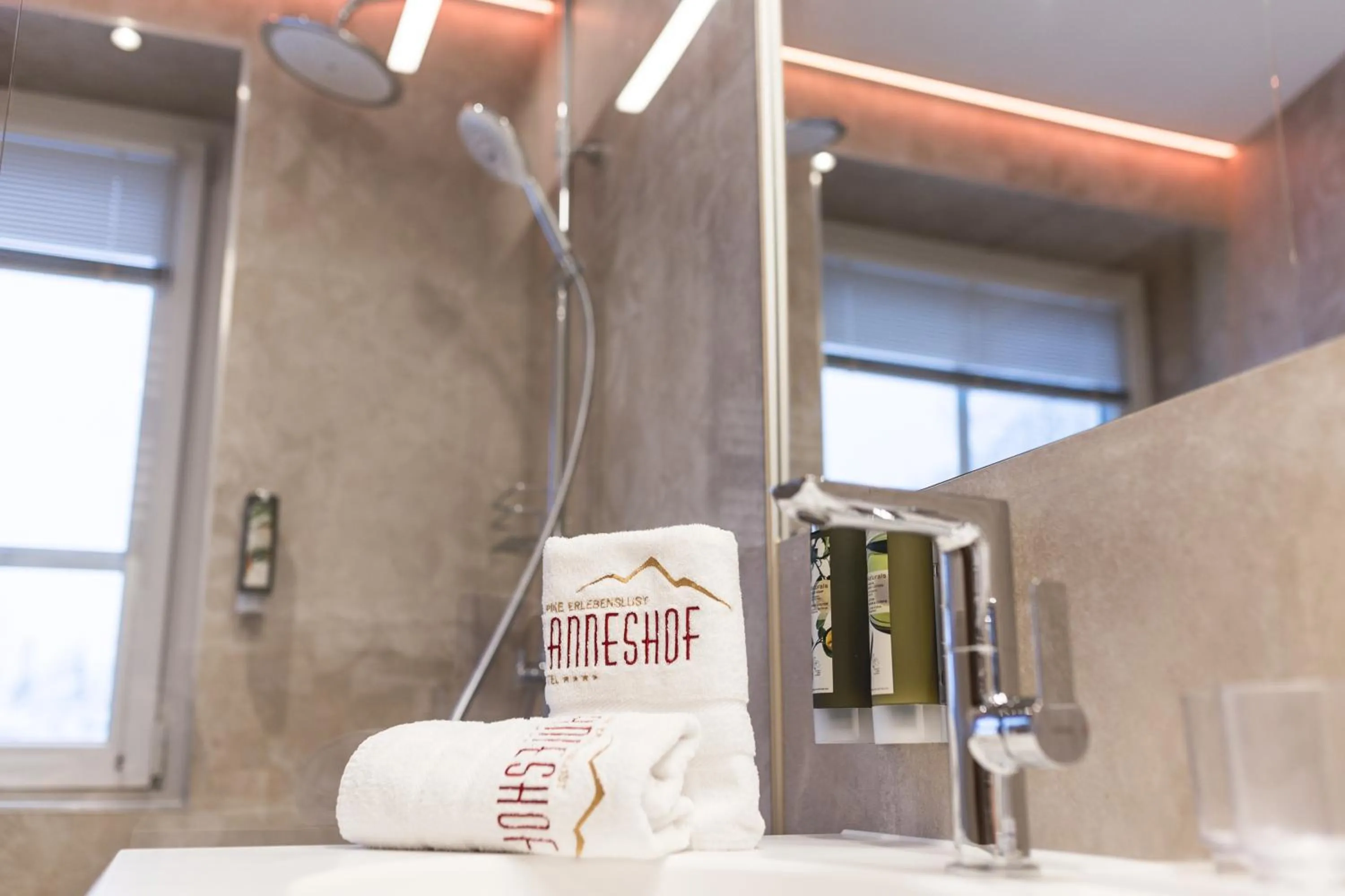 Photo of the whole room in Familien- und Wellnesshotel Hanneshof