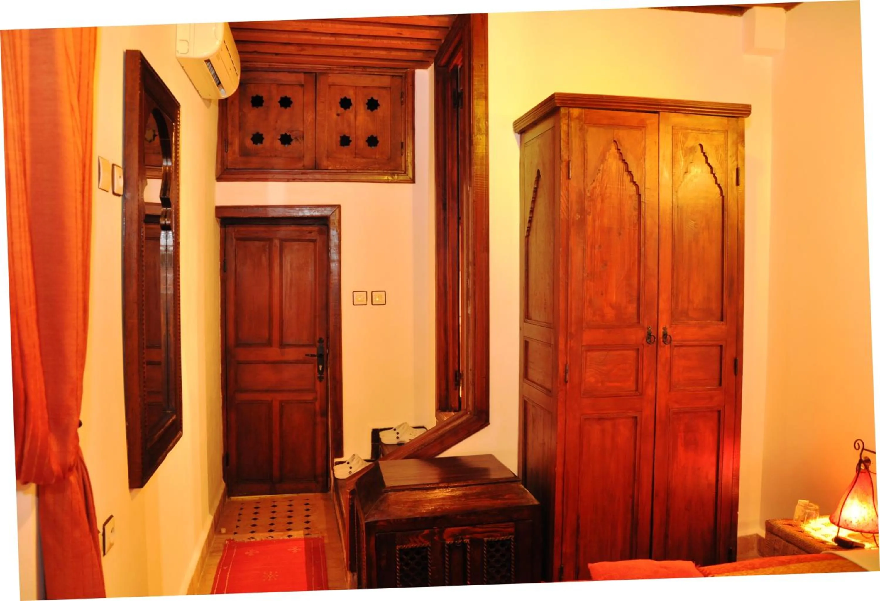 Photo of the whole room in Riad Ahlam