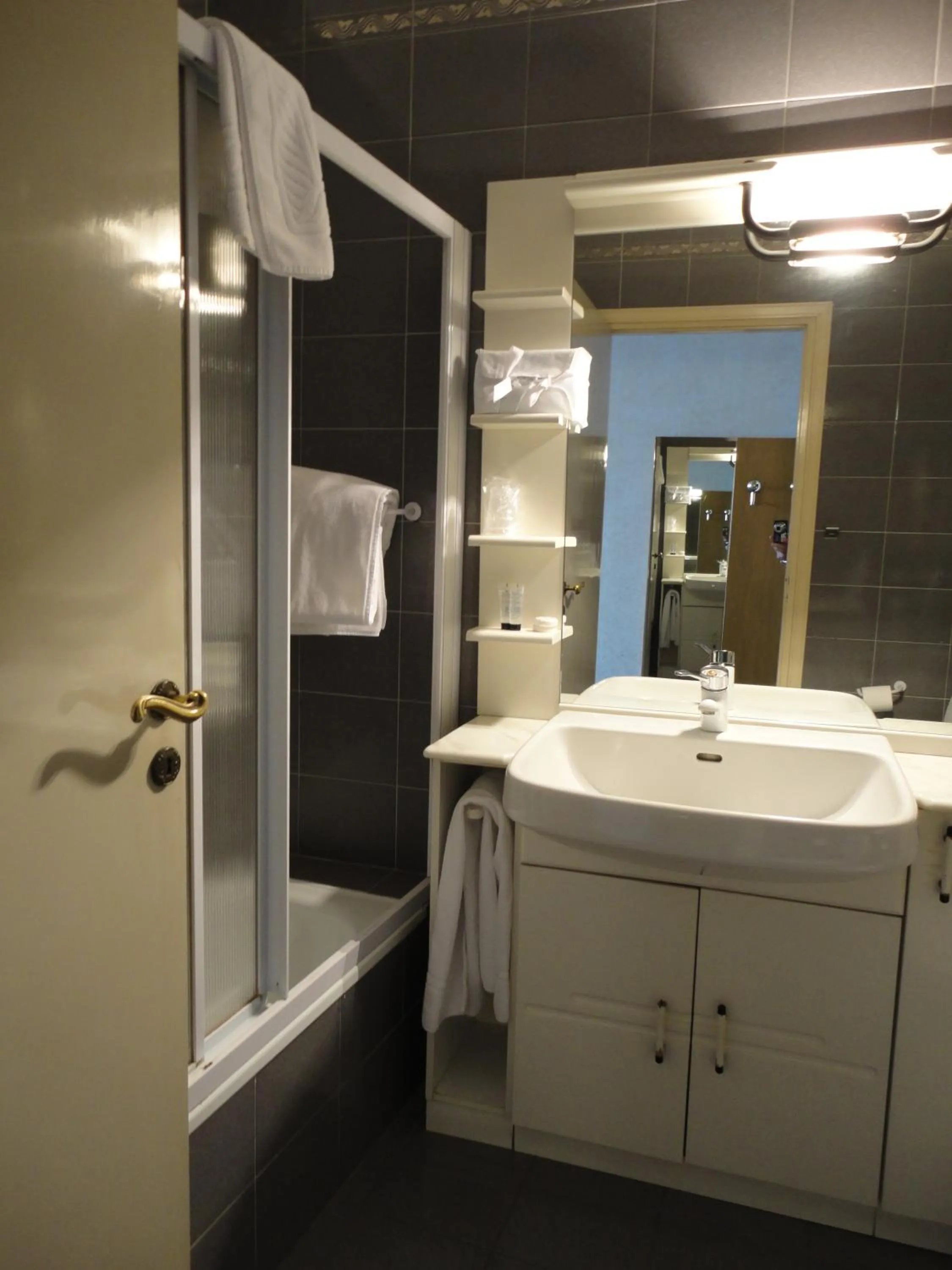 Bathroom in Hotel Giardino