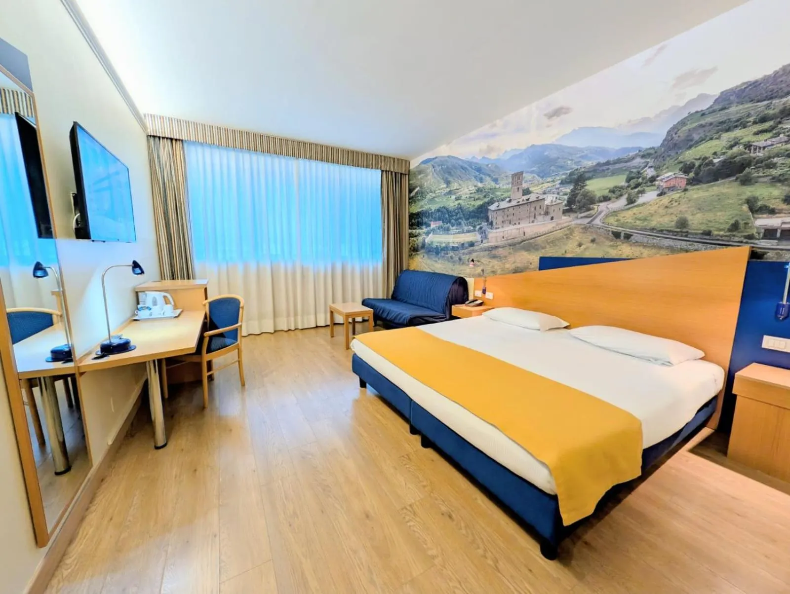 Bed in Hotel Express Aosta East