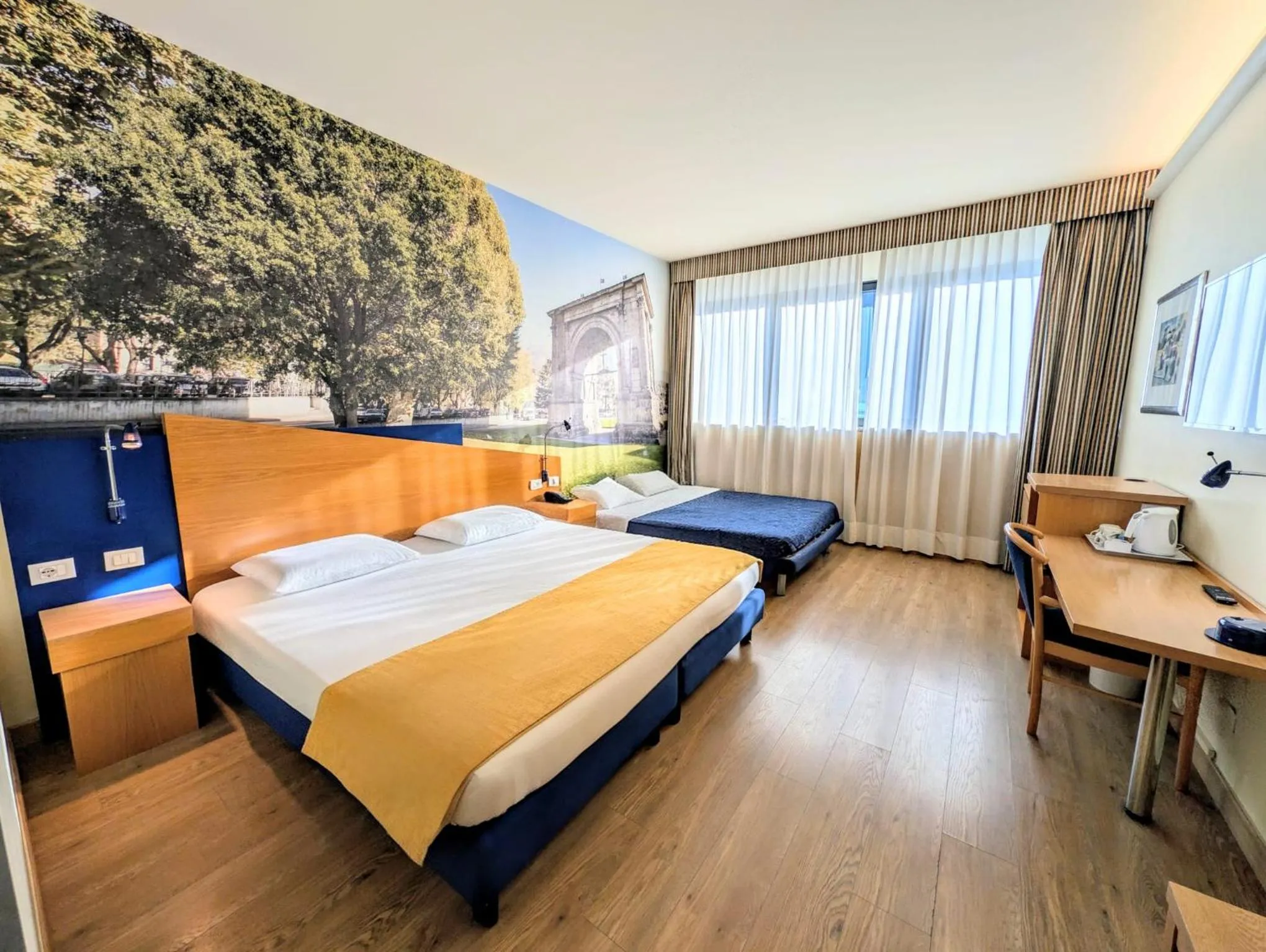 Bed in Hotel Express Aosta East