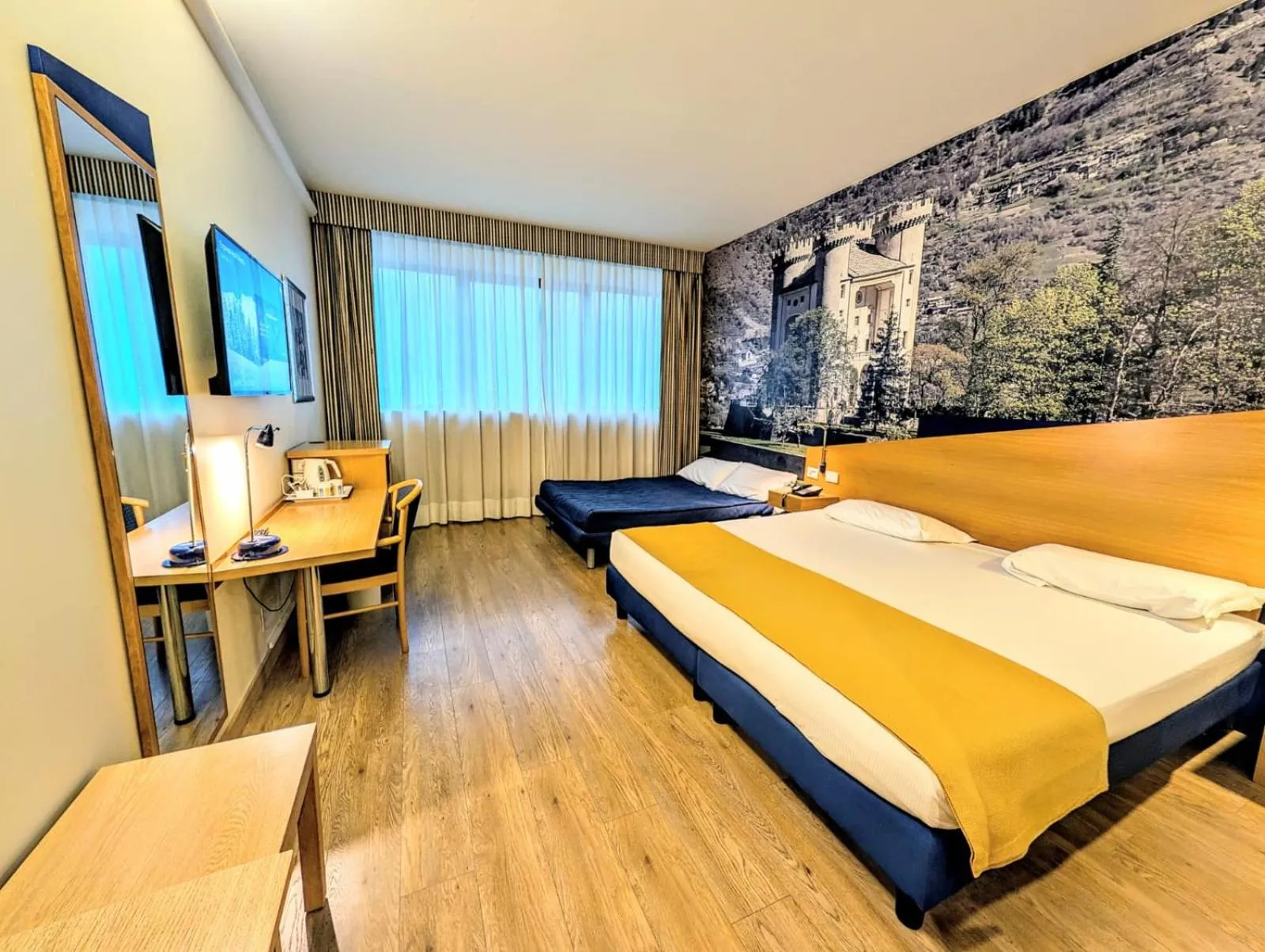 Bed in Hotel Express Aosta East