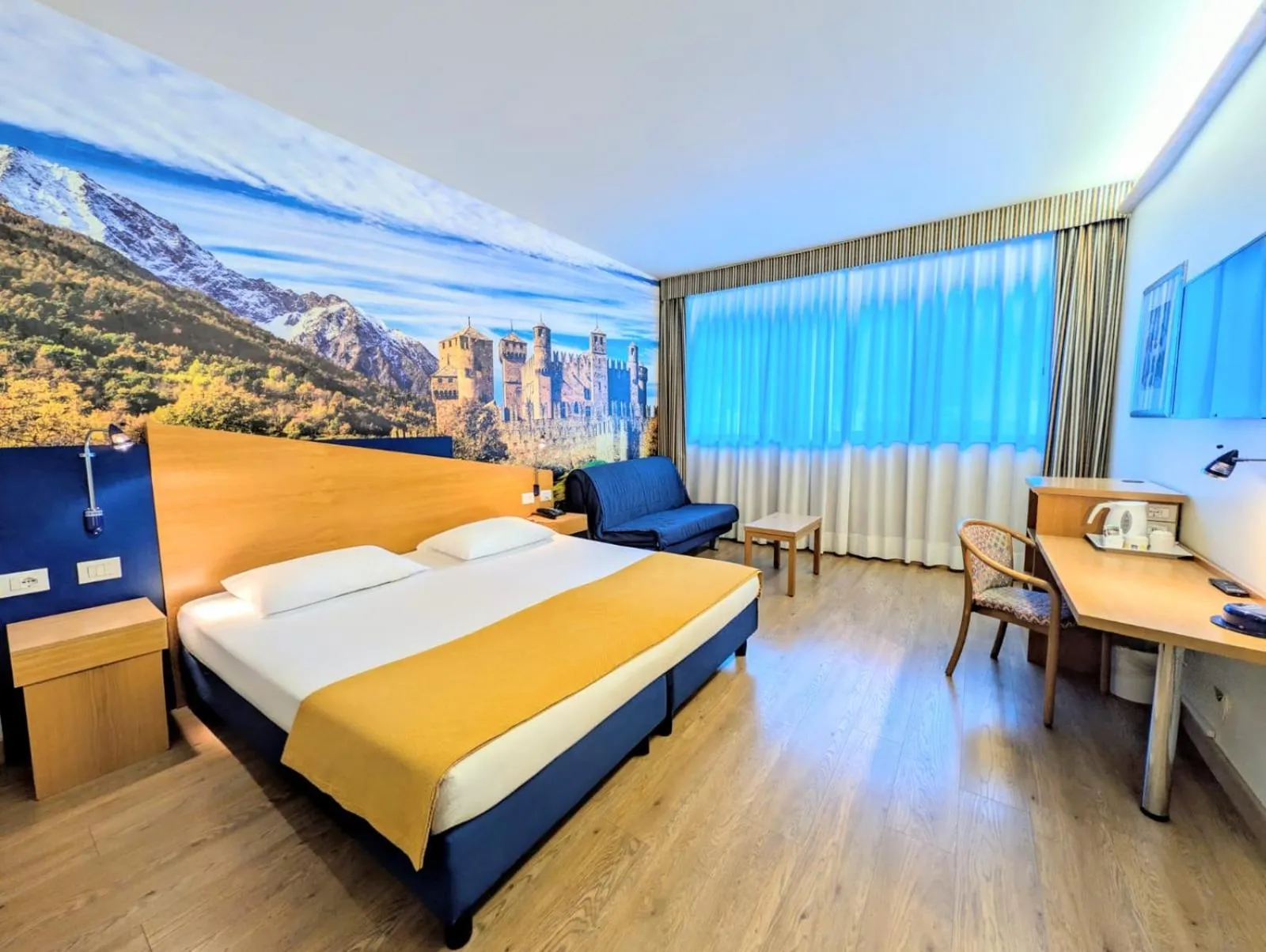 Bed in Hotel Express Aosta East