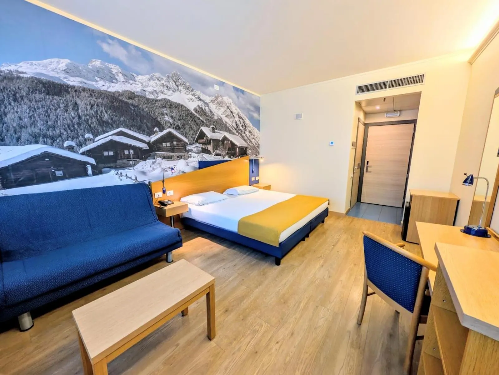 Bed in Hotel Express Aosta East