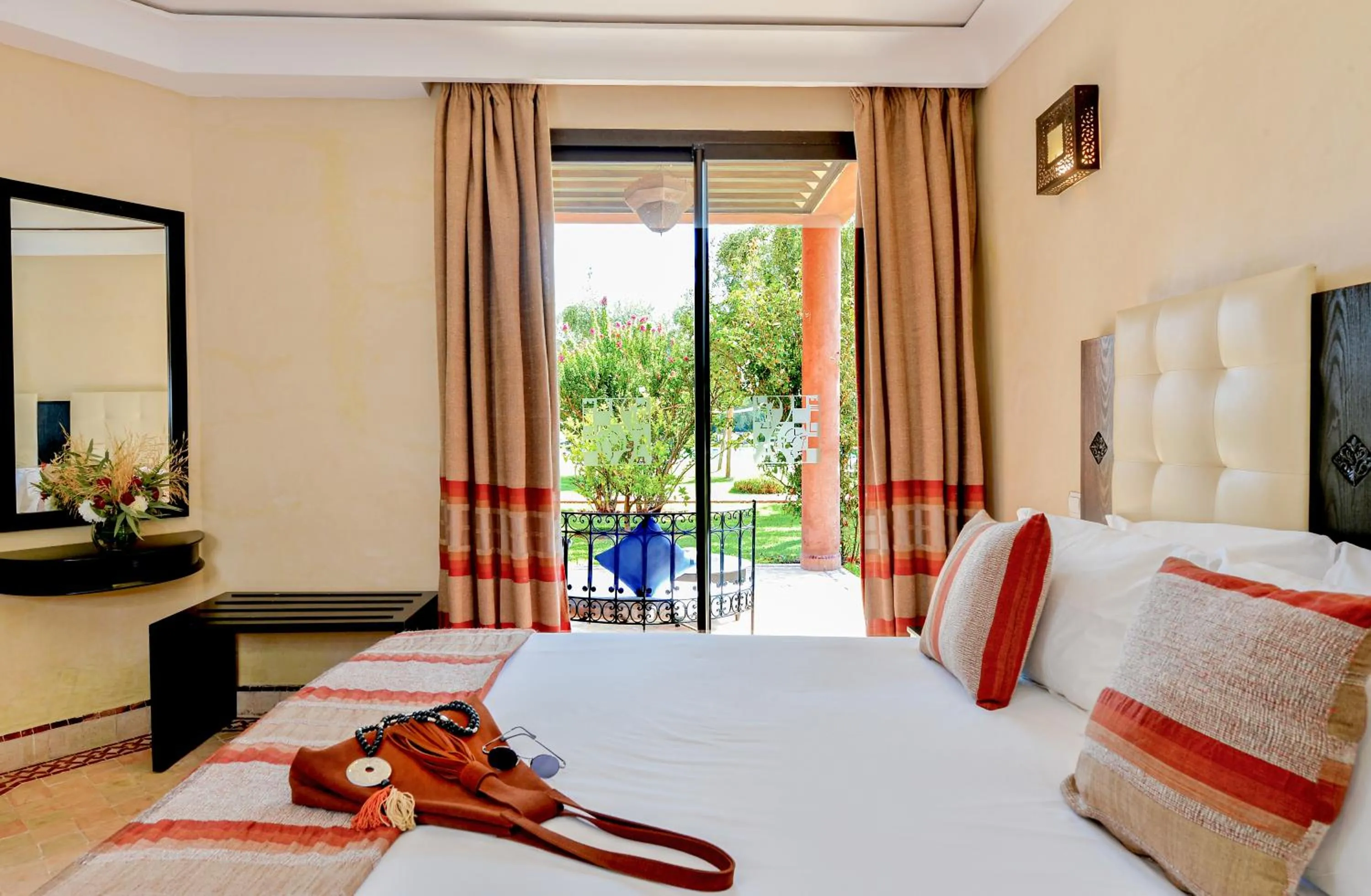 Bedroom in Les Jardins De Zyriab