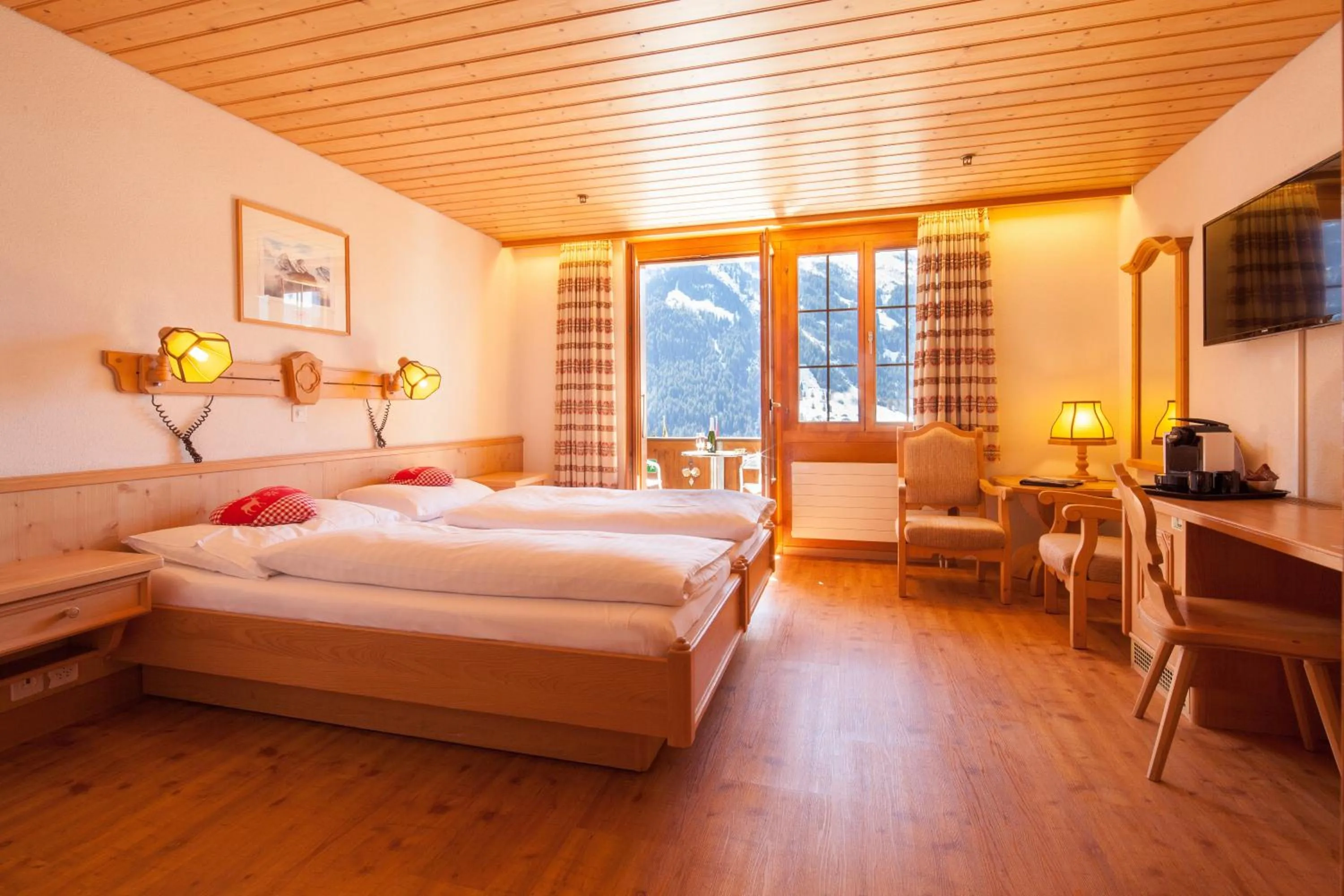 Photo of the whole room, Bed in Alpenhof
