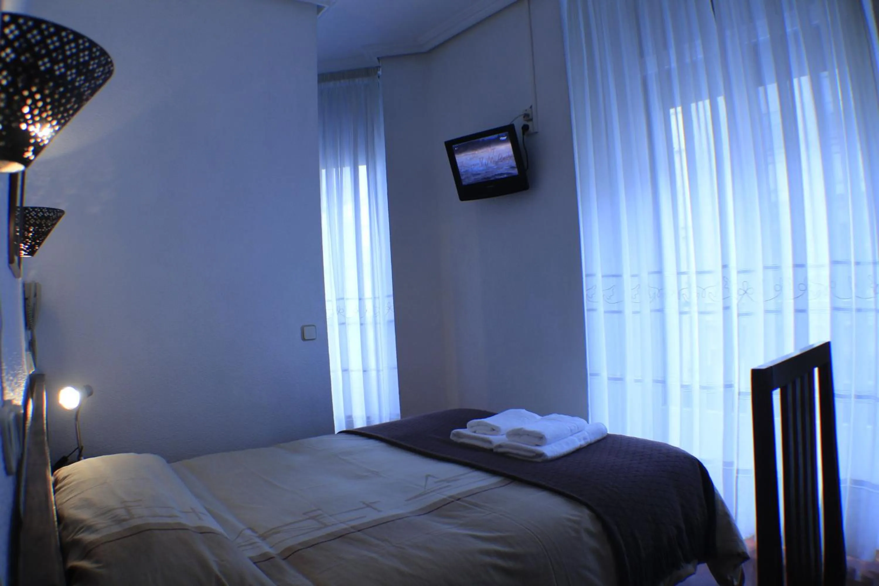 Photo of the whole room, Bed in Hostal Esmeralda