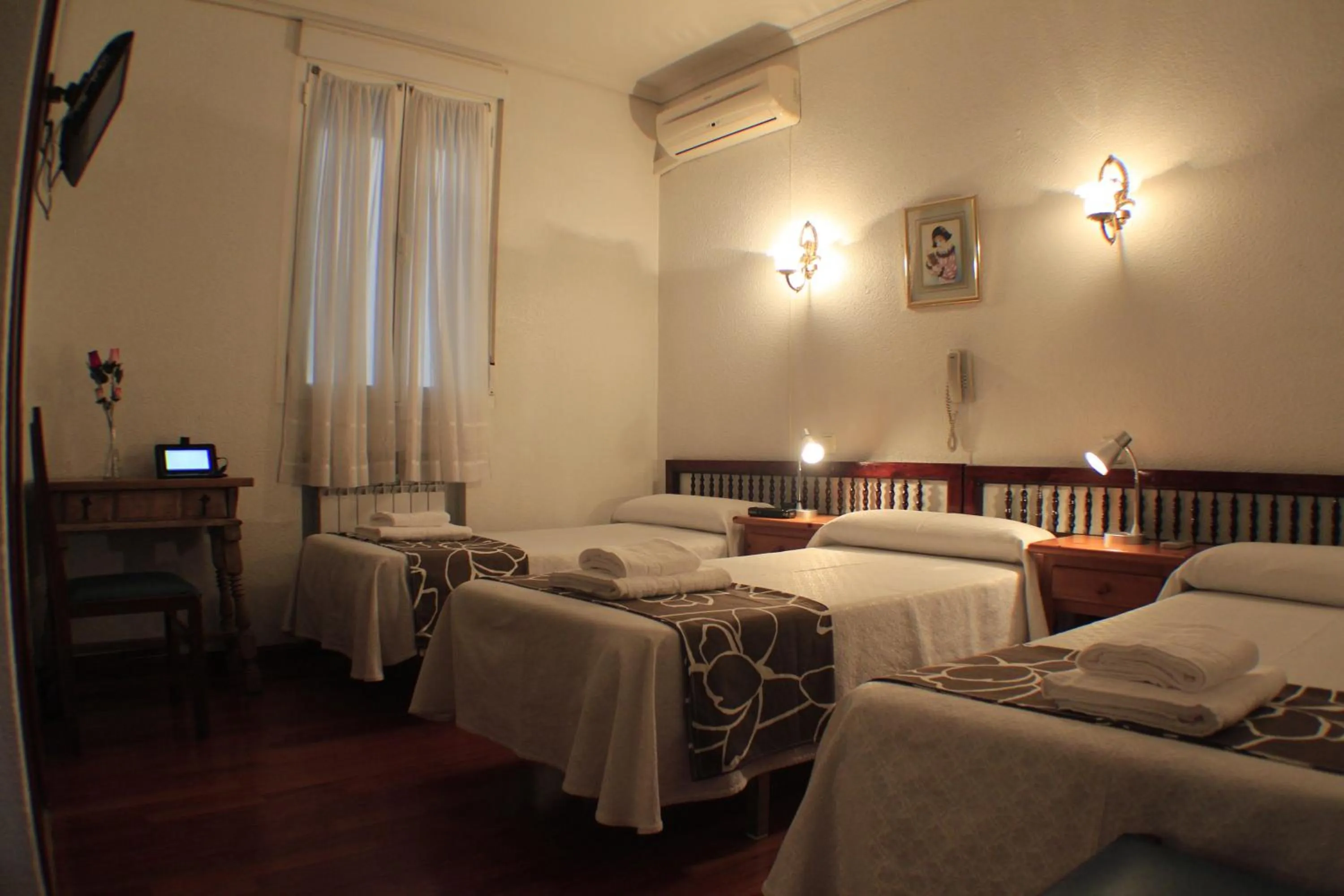 Photo of the whole room, Bed in Hostal Esmeralda