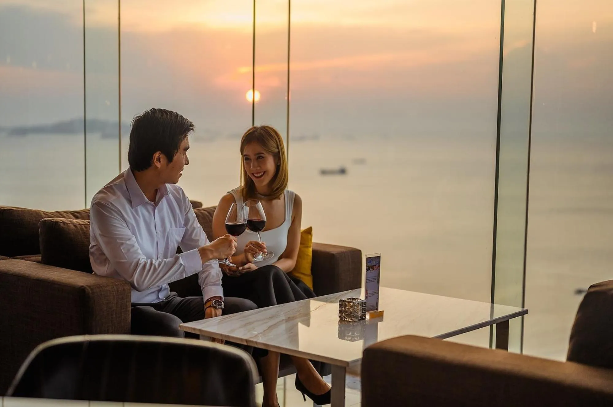 Restaurant/places to eat in Oakwood Hotel & Residence Sri Racha