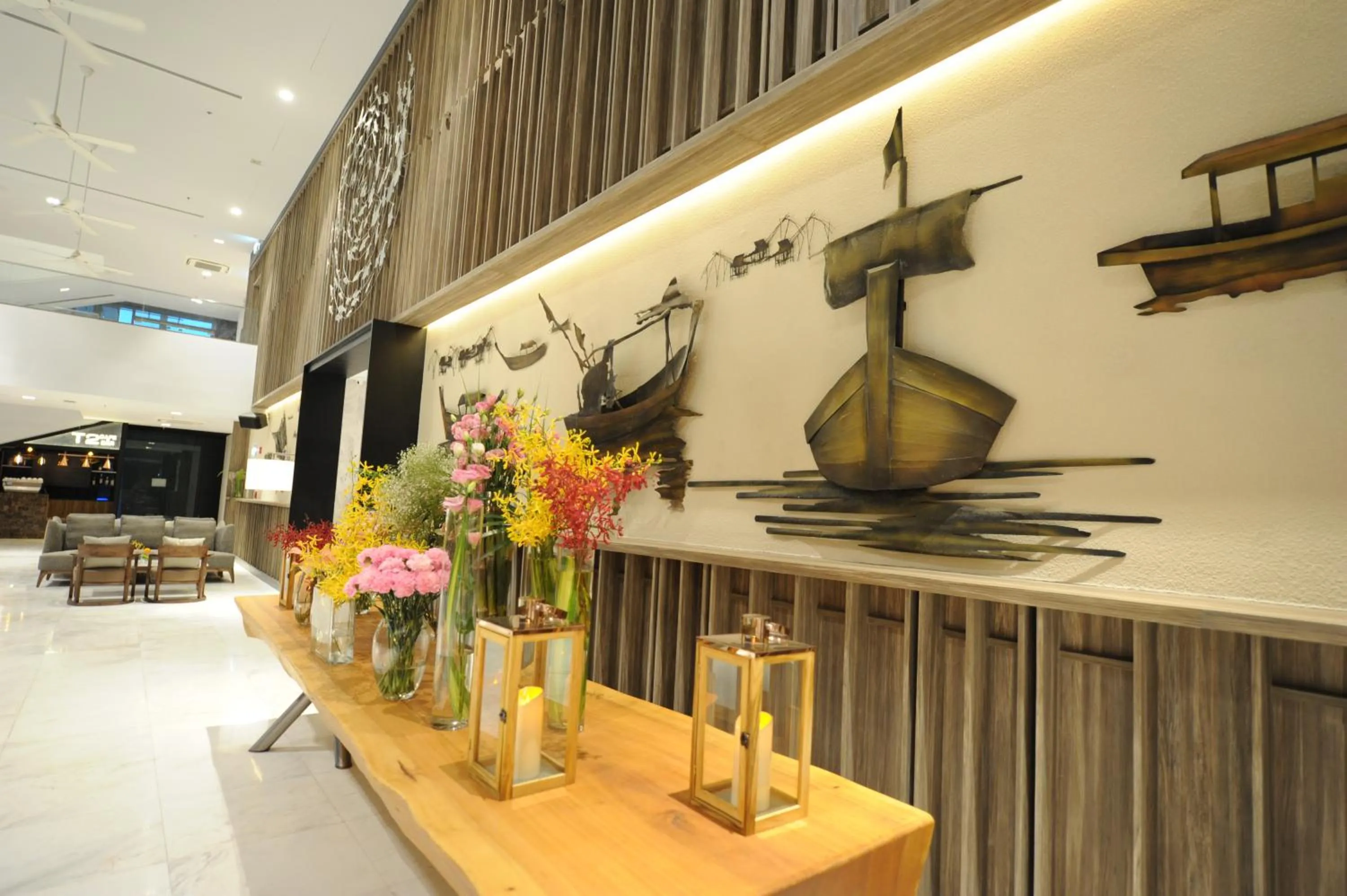Lobby or reception in Oakwood Hotel & Residence Sri Racha