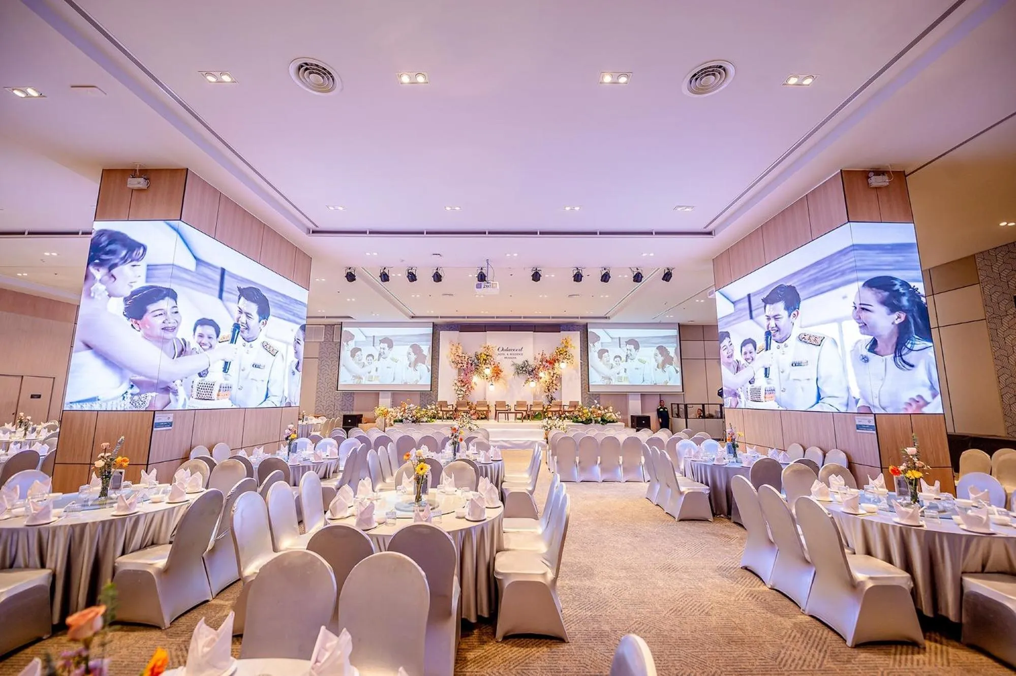 Banquet/Function facilities in Oakwood Hotel & Residence Sri Racha
