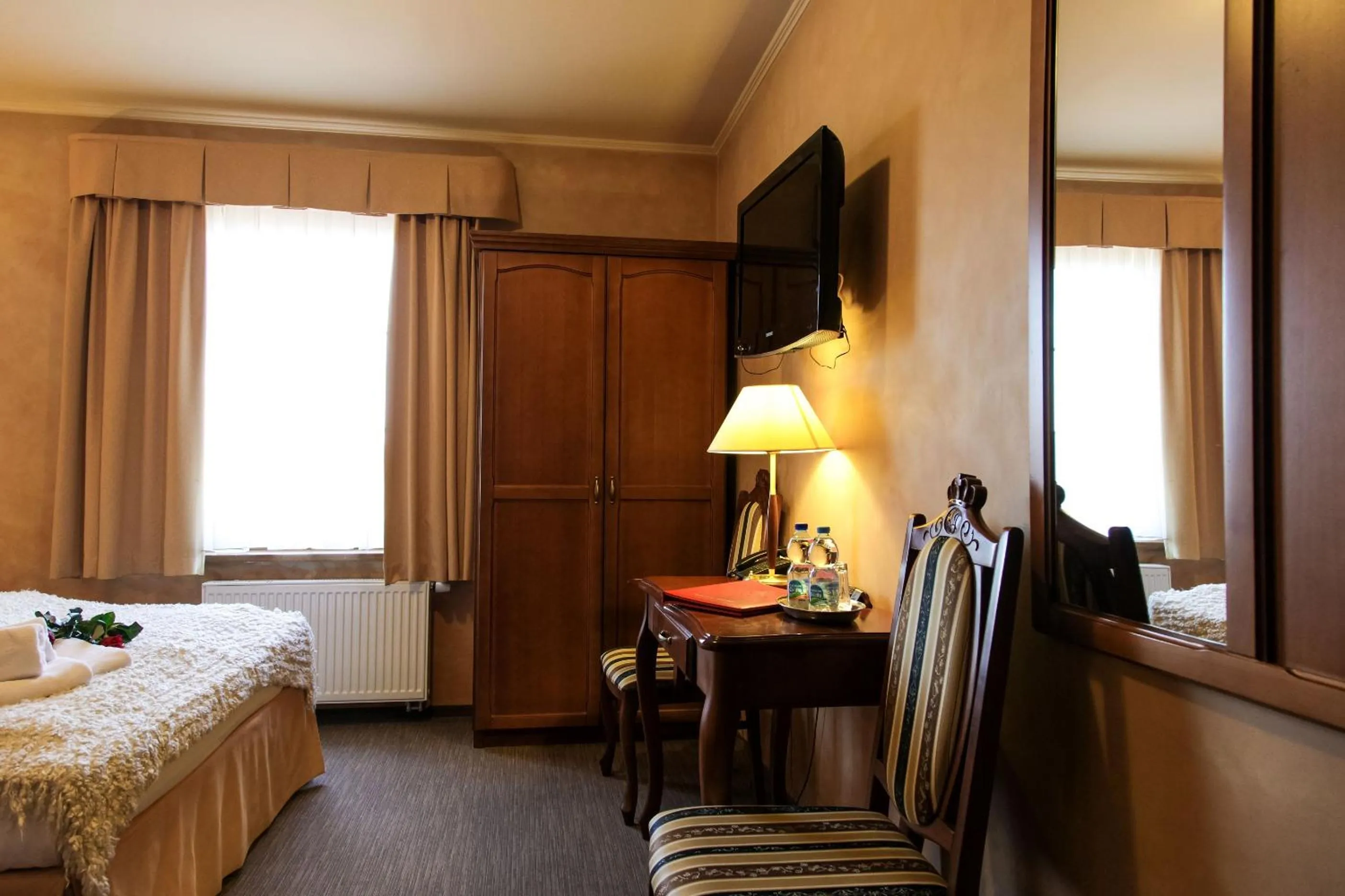 Photo of the whole room, Bed in Hotel Księcia Józefa