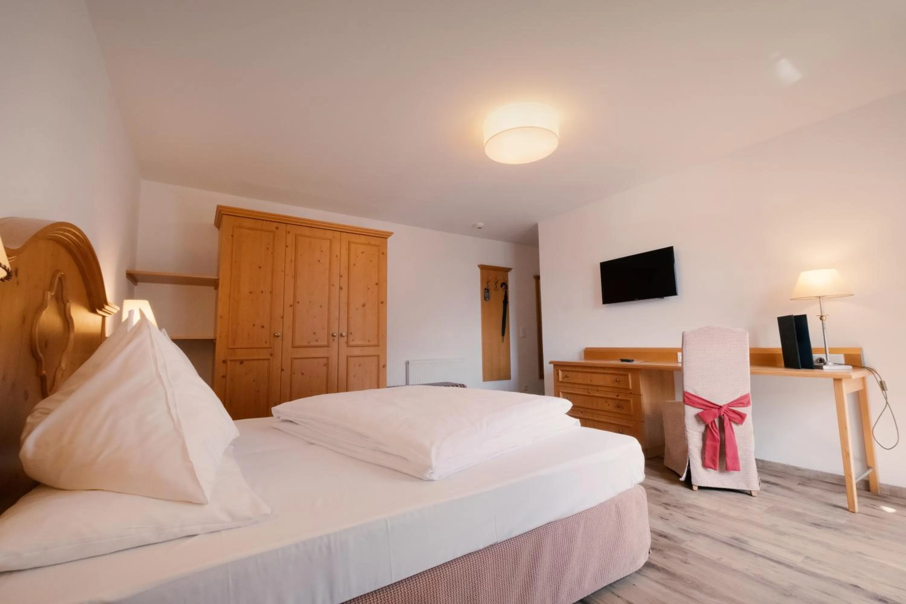 Photo of the whole room, Bed in Vogl's Nest