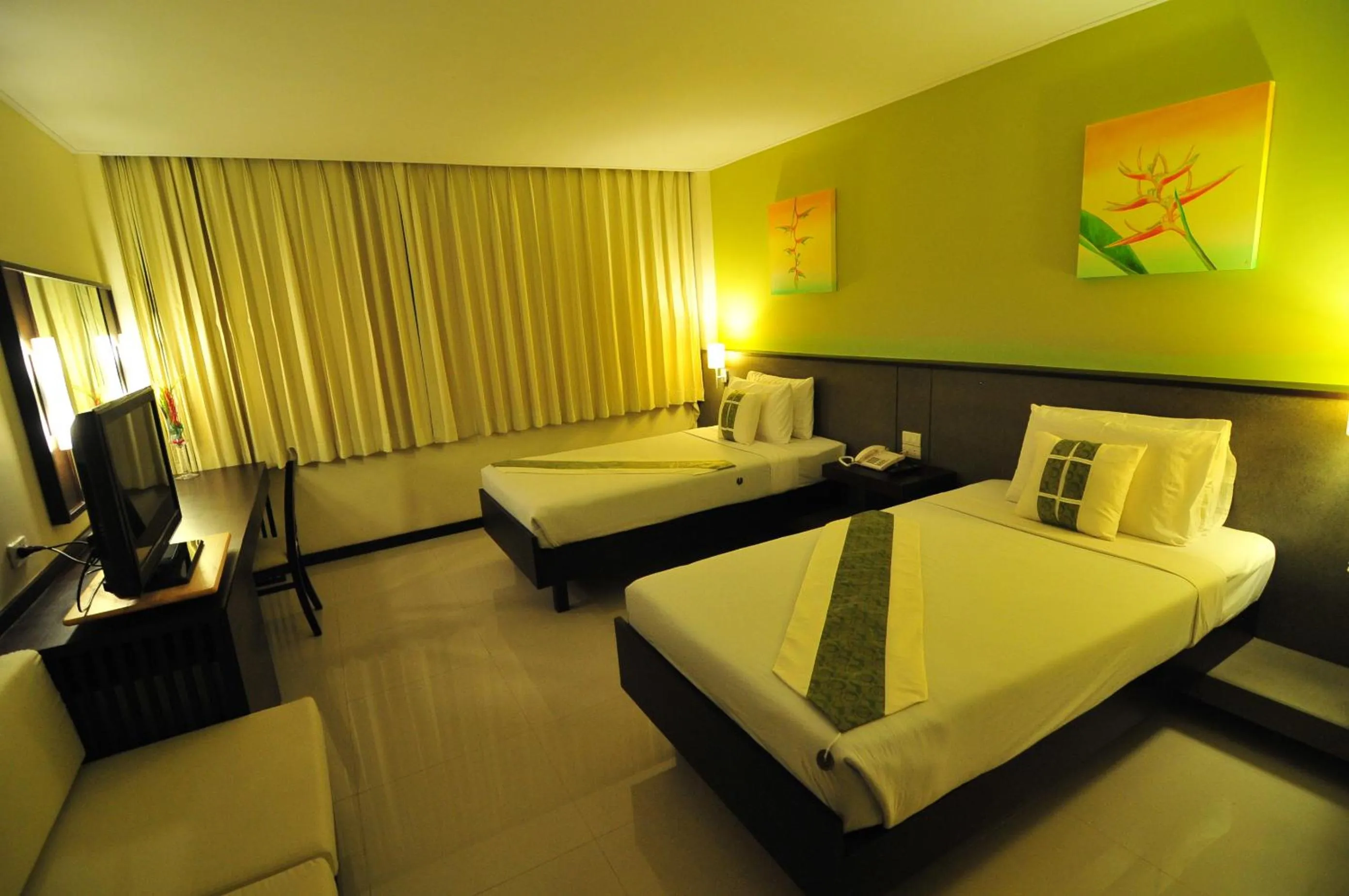 Bedroom, Bed in Navarat Heritage Hotel