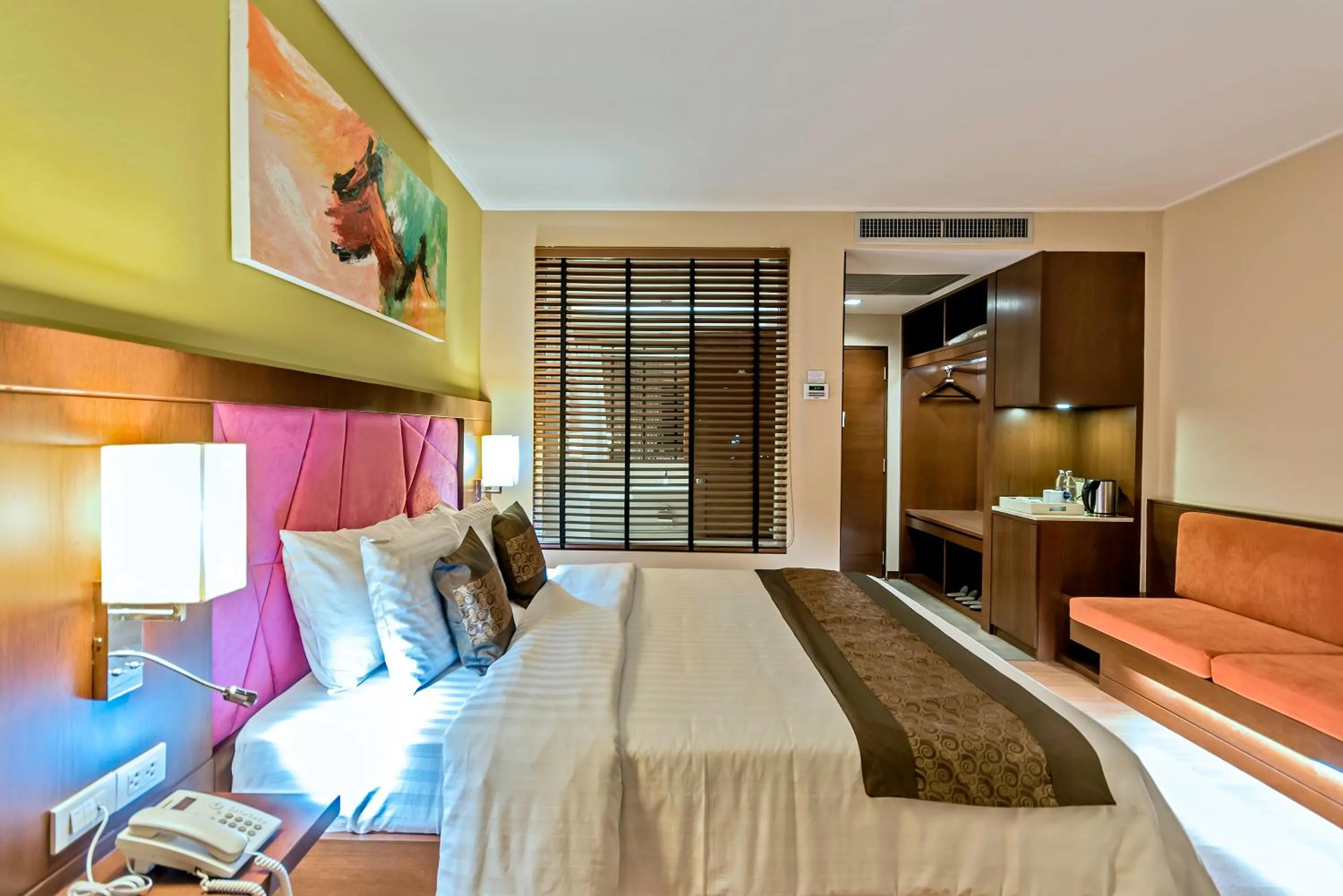 Photo of the whole room, Bed in Navarat Heritage Hotel