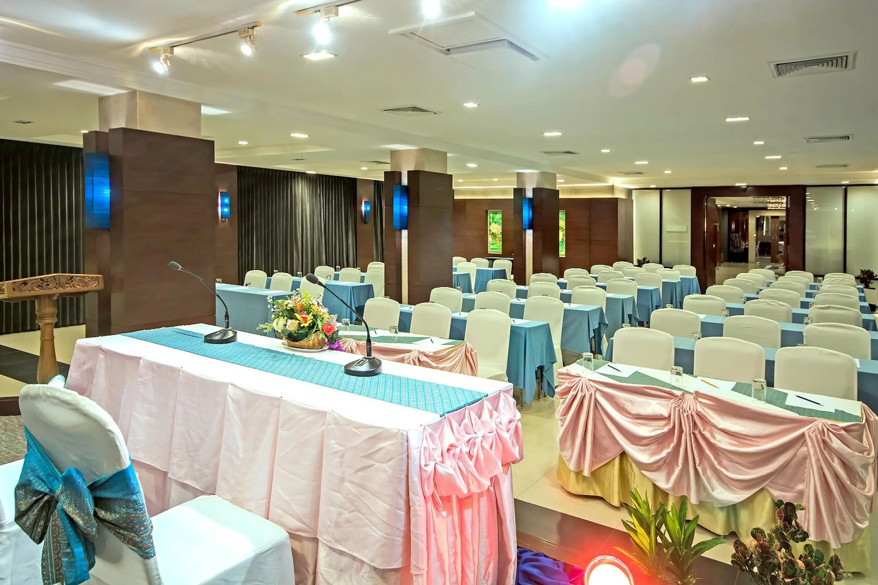 Banquet/Function facilities in Navarat Heritage Hotel