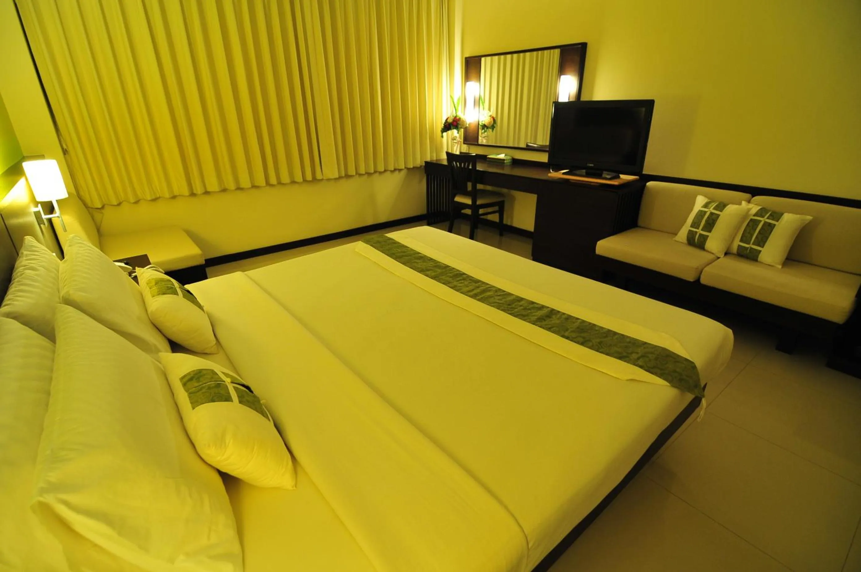 Bedroom, Bed in Navarat Heritage Hotel