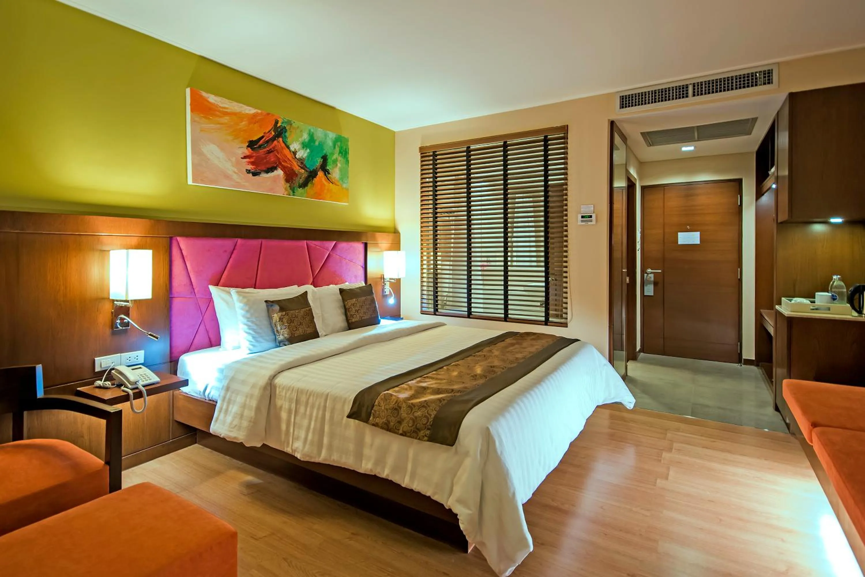 Photo of the whole room, Bed in Navarat Heritage Hotel