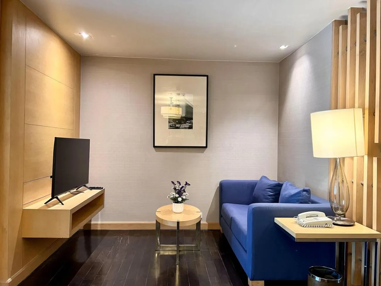 Seating area in Sora Resort & Suites Sukhumvit