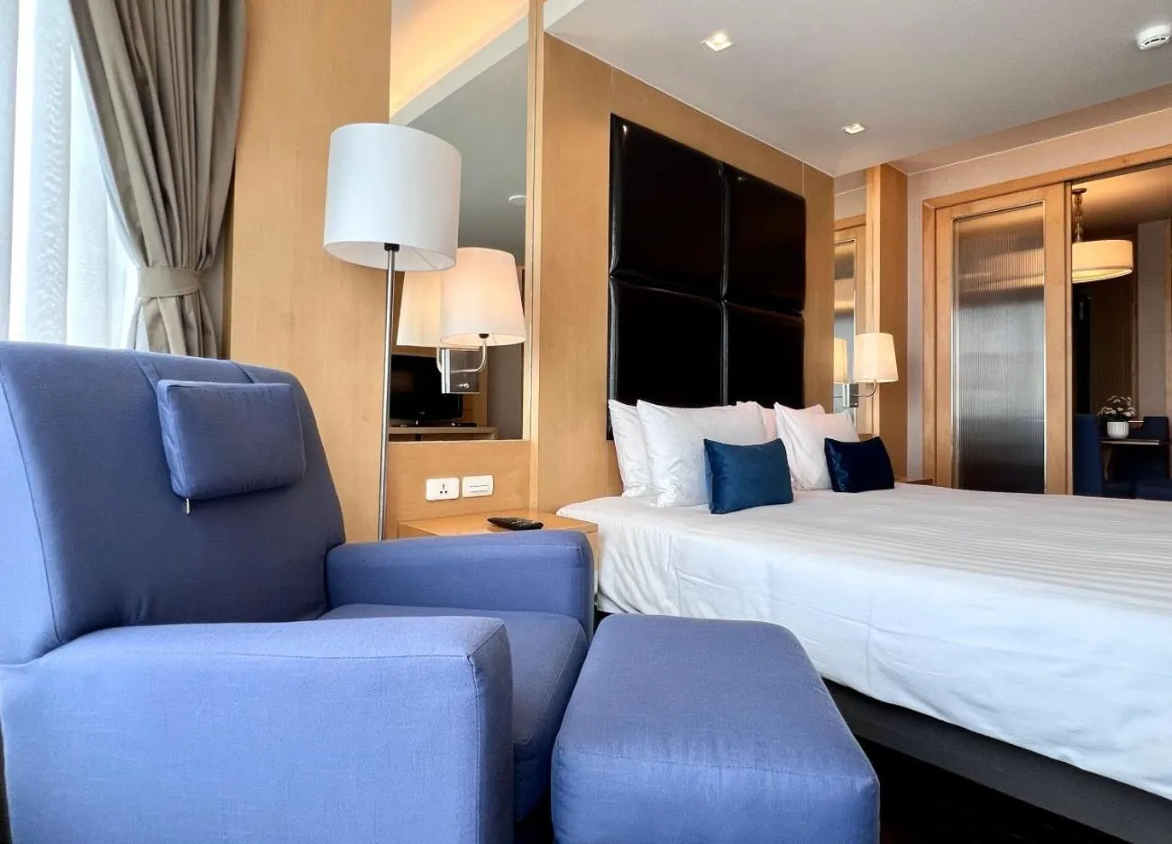 Bed in Sora Resort & Suites Sukhumvit