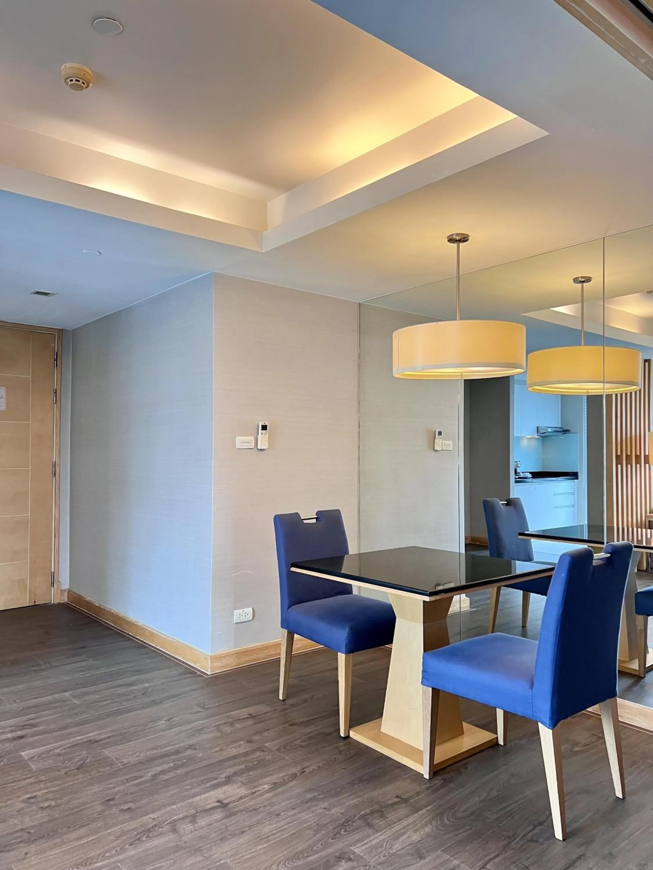 Seating area in Sora Resort & Suites Sukhumvit