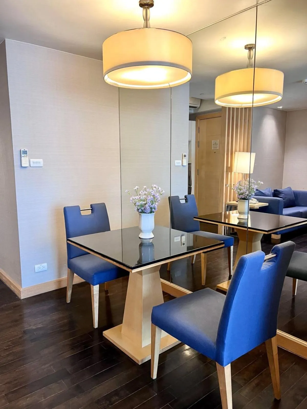 Dining area in Sora Resort & Suites Sukhumvit