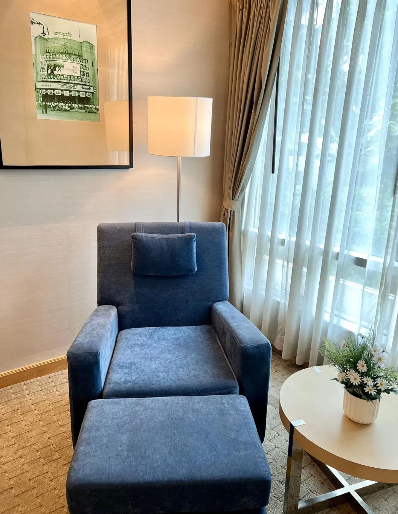 Seating area in Sora Resort & Suites Sukhumvit