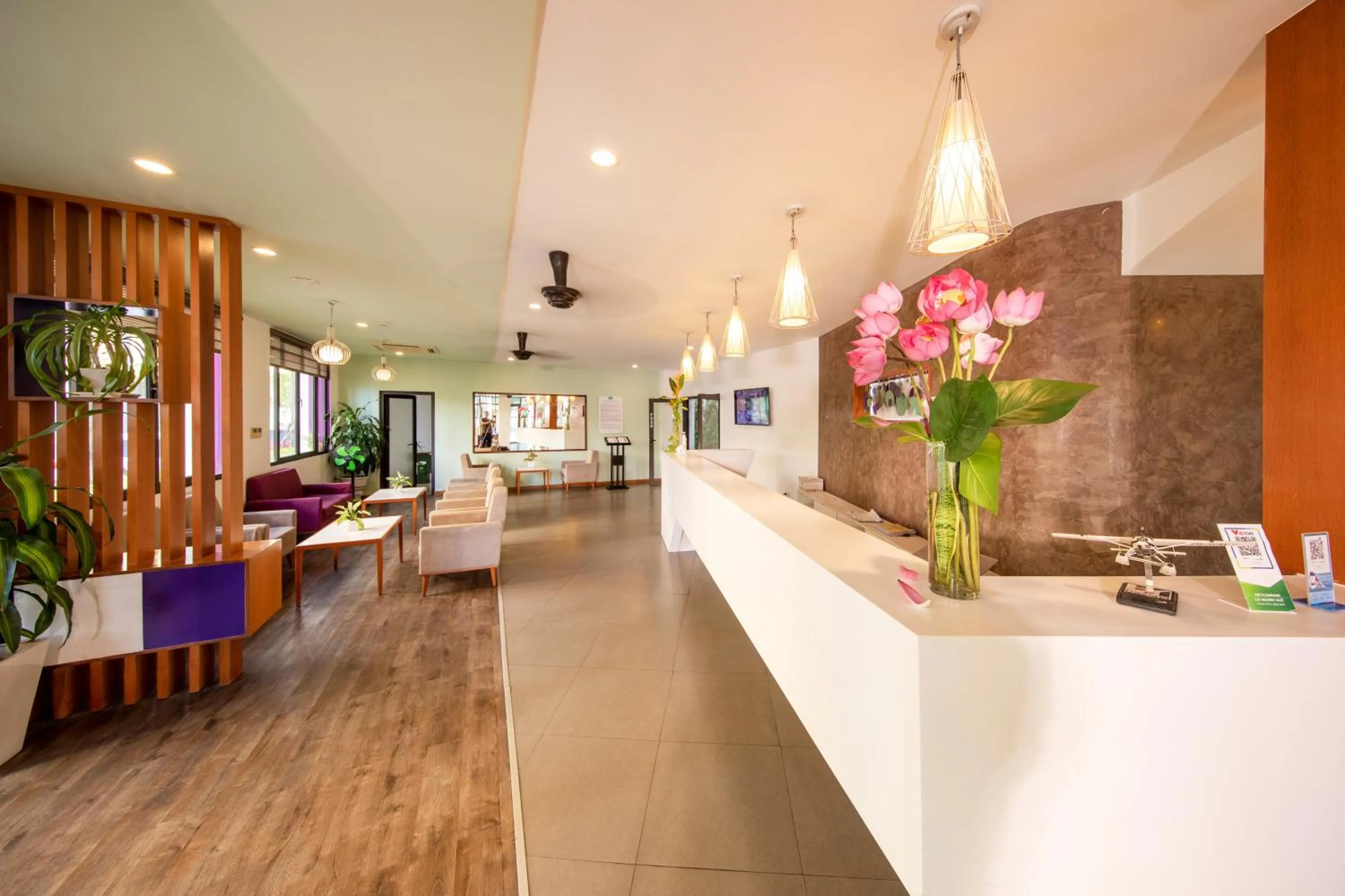 Lobby or reception in ÊMM Hotel Hue