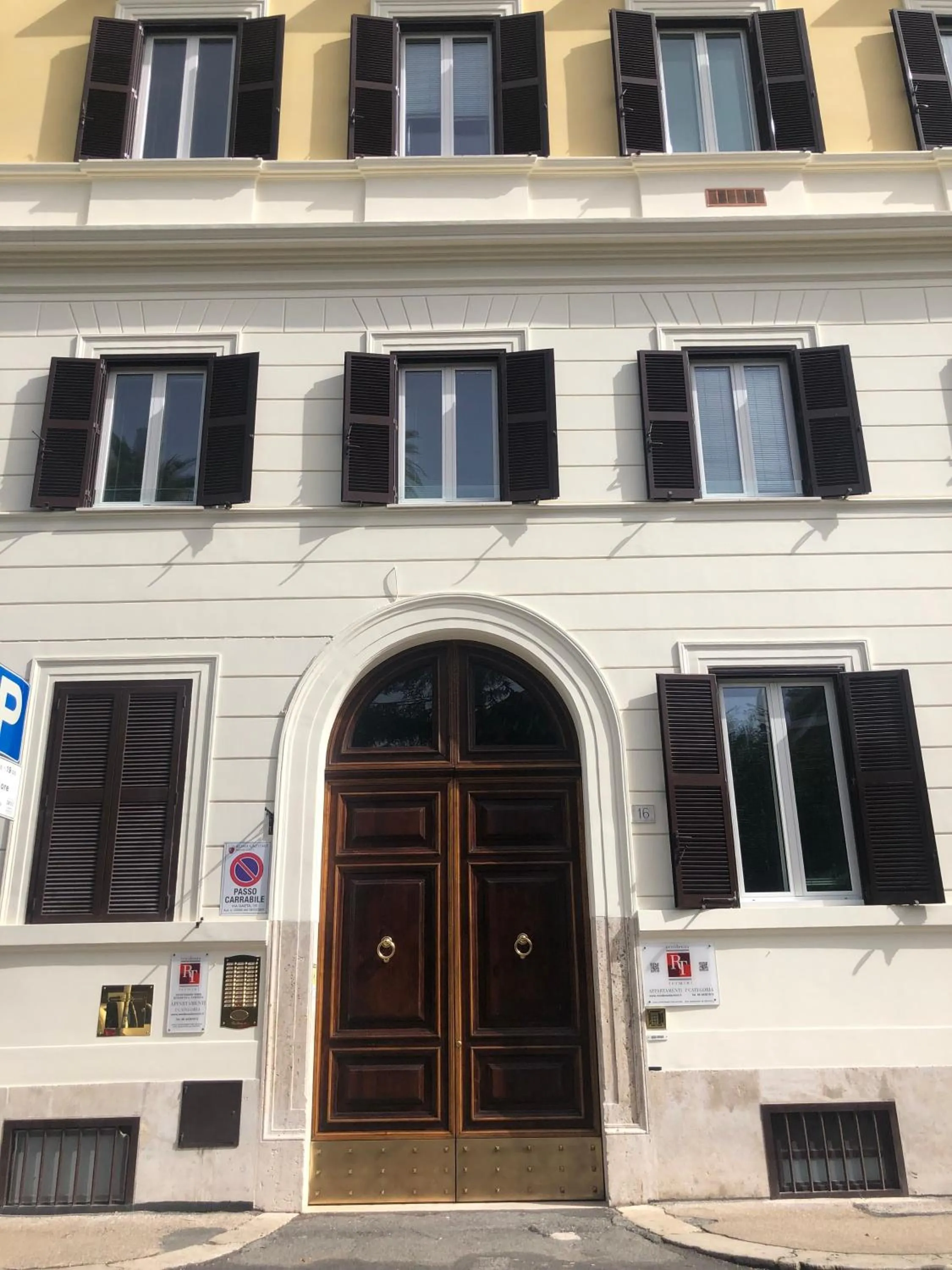 Property building in Residenza Termini