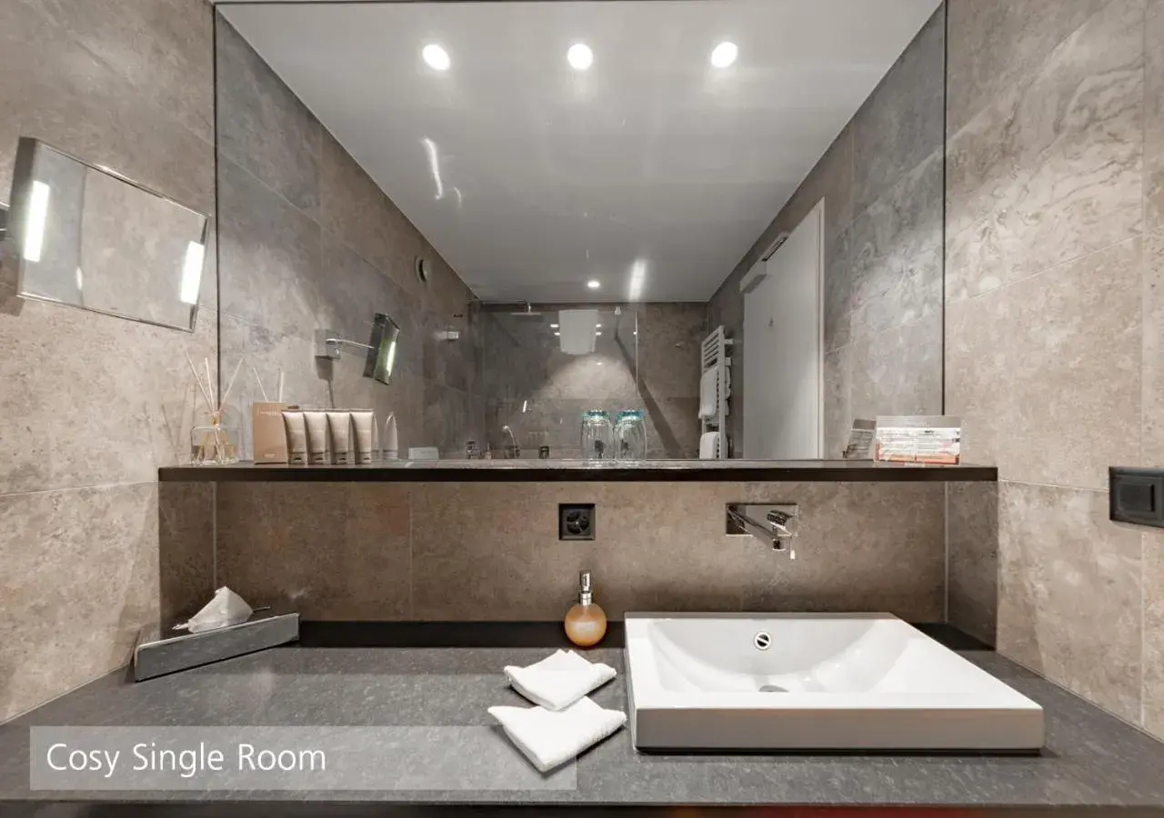 Cozy Single Room - single occupancy in Lenkerhof gourmet spa resort - Relais & Châteaux Cozy Single Room - single occupancy in Lenkerhof gourmet spa resort - Relais & Châteaux