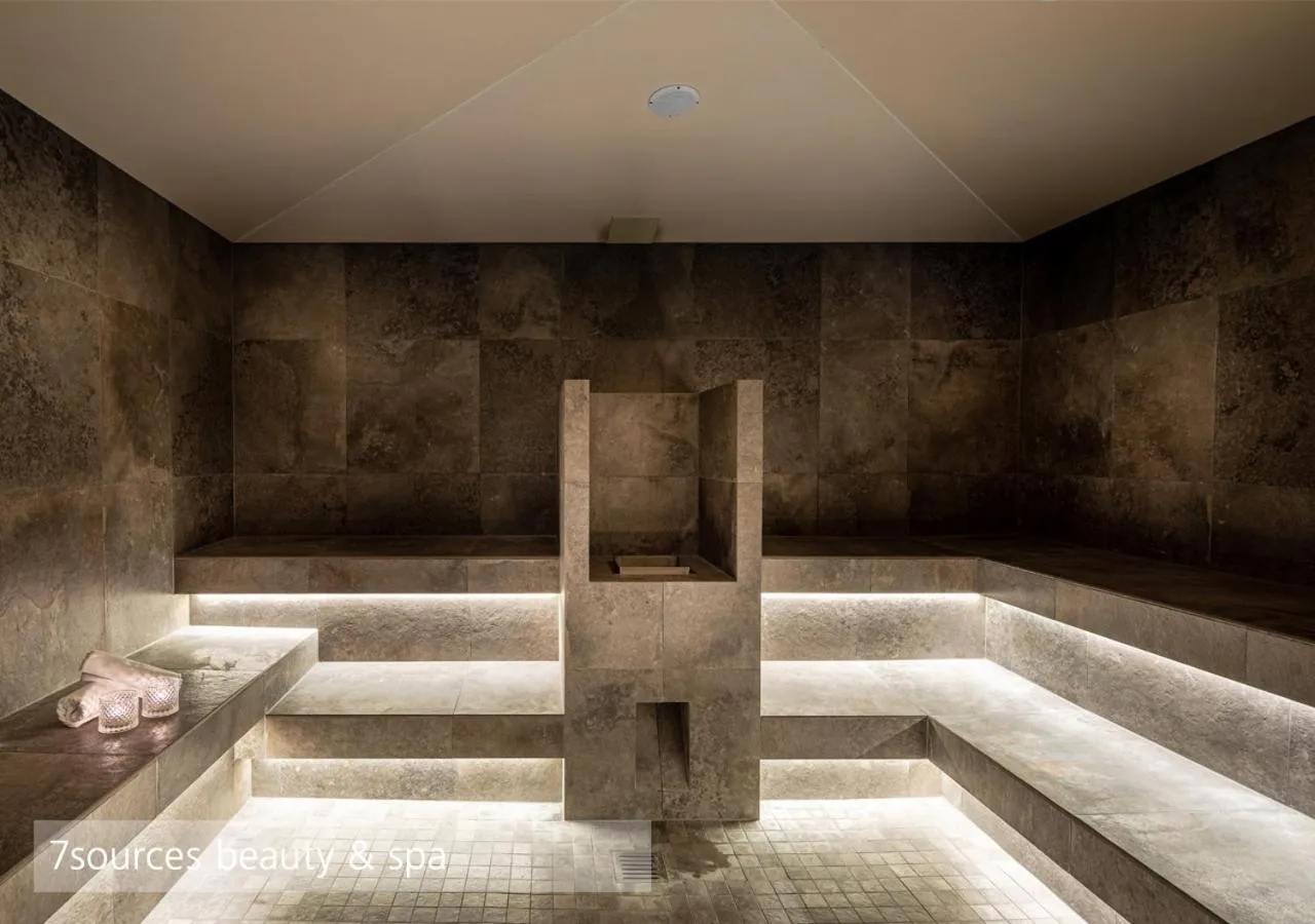 Steam room in Lenkerhof gourmet spa resort - Relais & Châteaux